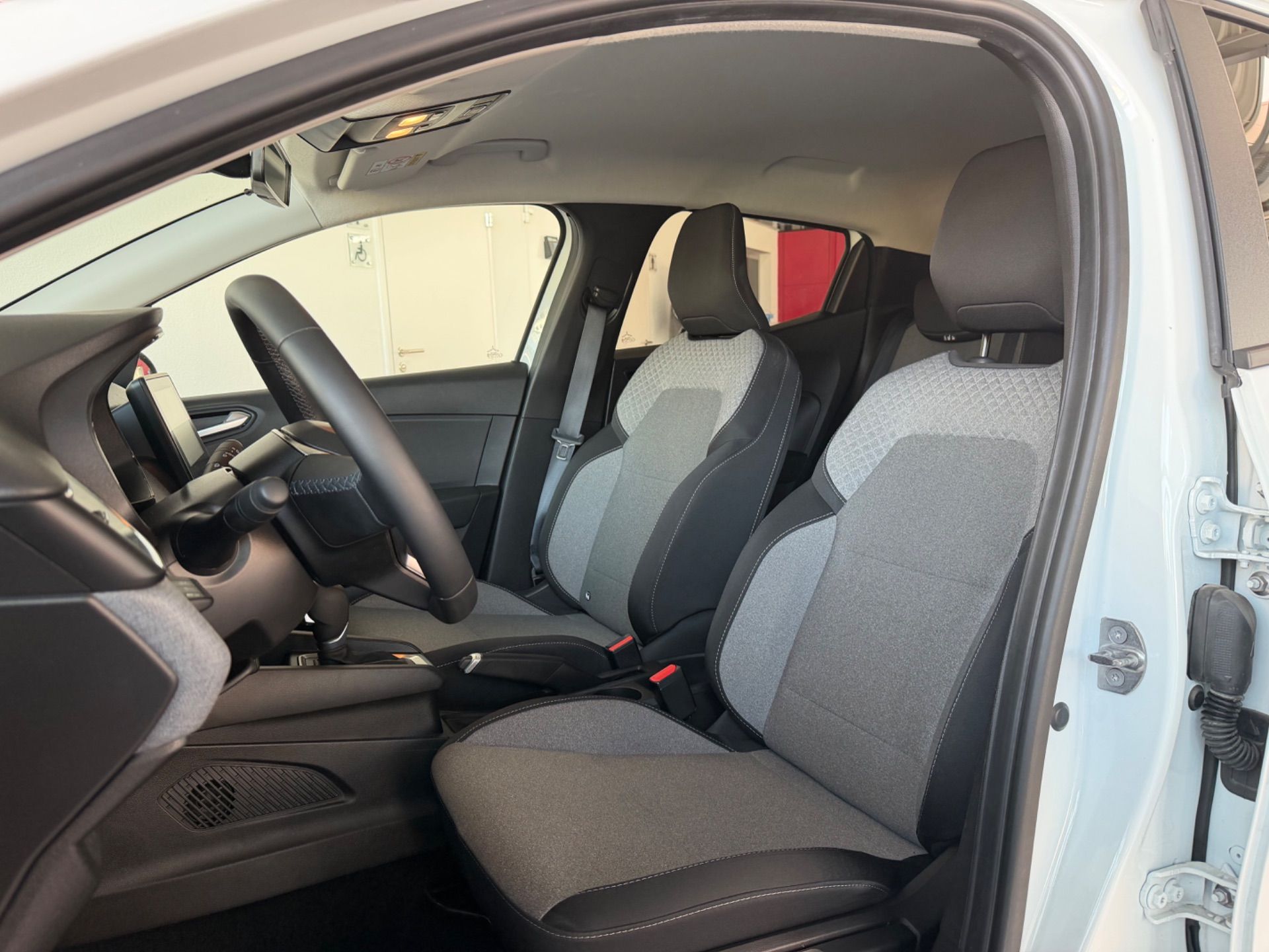 RENAULT Clio 1.0 Evolution-image-9