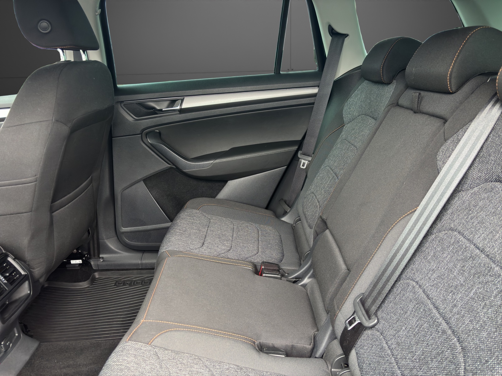 SKODA Kodiaq 2.0 TDI CR Clever 4x4 DSG-image-11