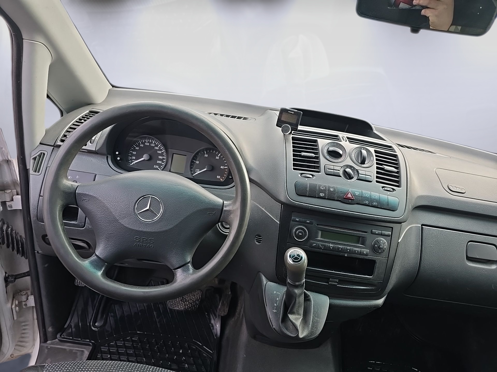 MERCEDES-BENZ Vito 113 CDI Allrad Automatik-image-9