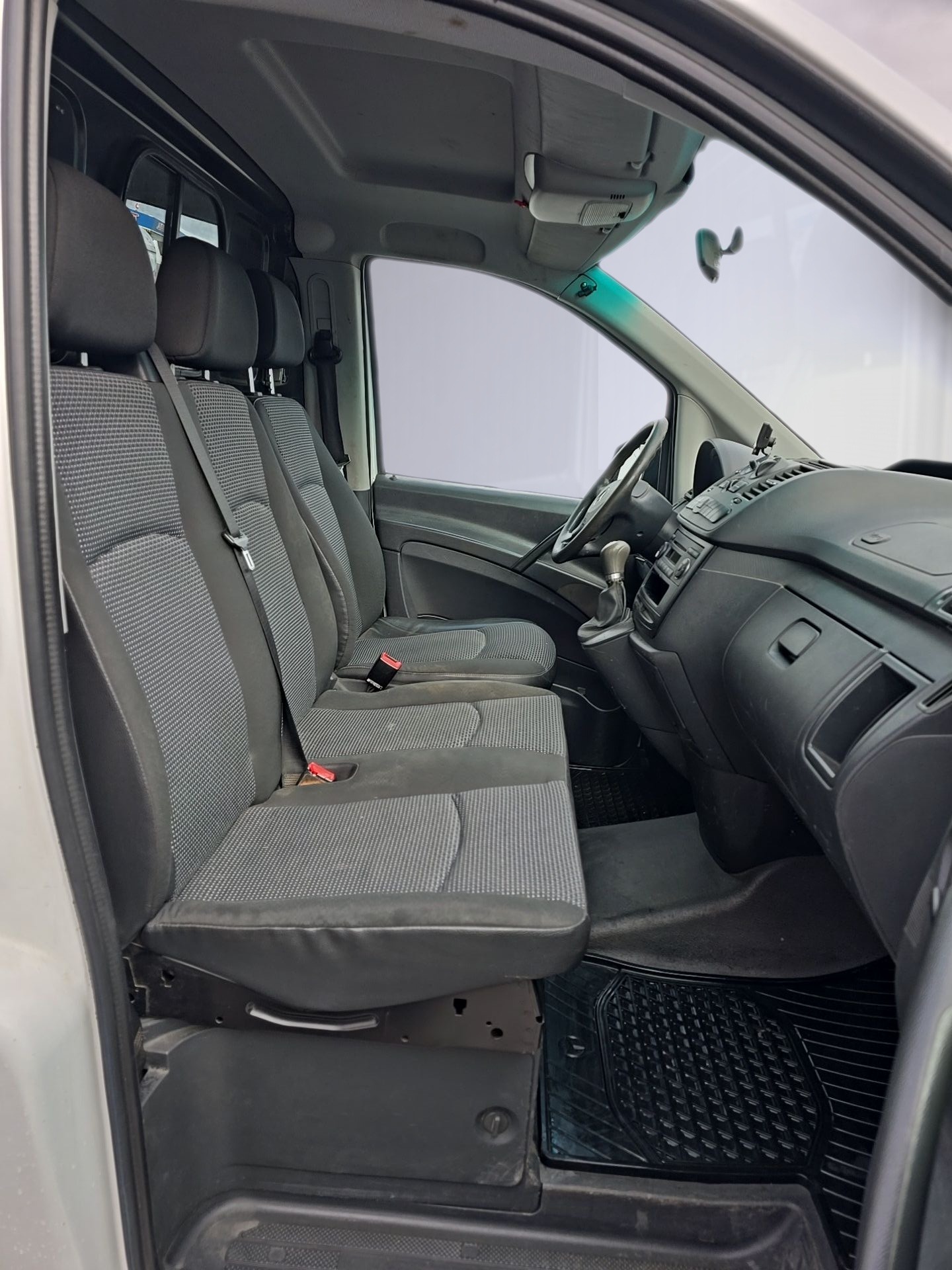 MERCEDES-BENZ Vito 113 CDI Allrad Automatik-image-17