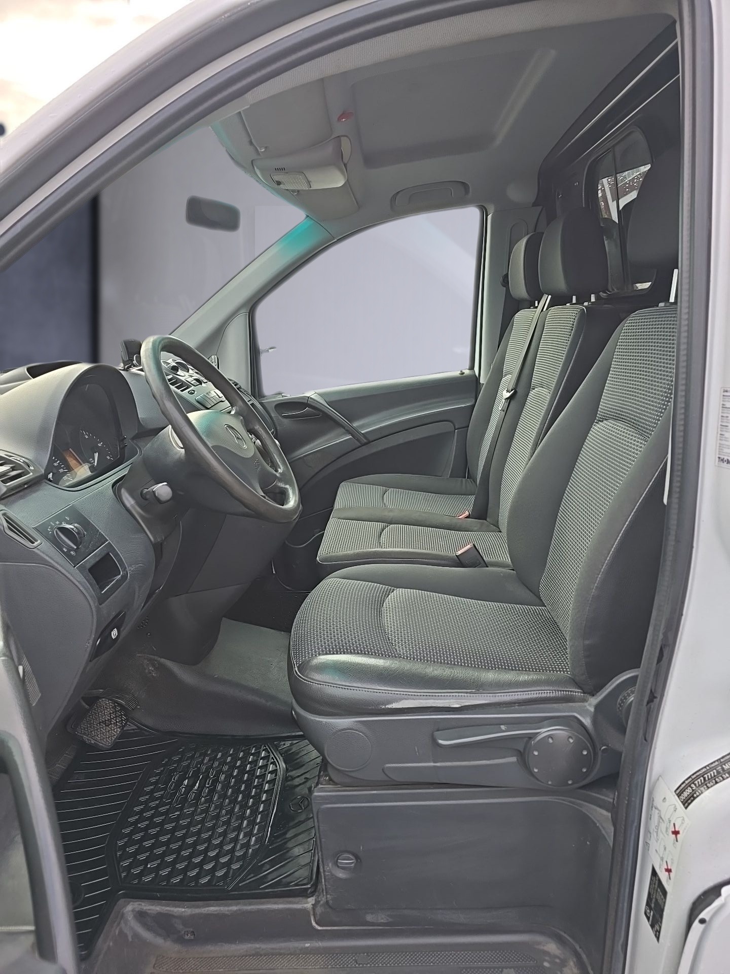 MERCEDES-BENZ Vito 113 CDI Allrad Automatik-image-19