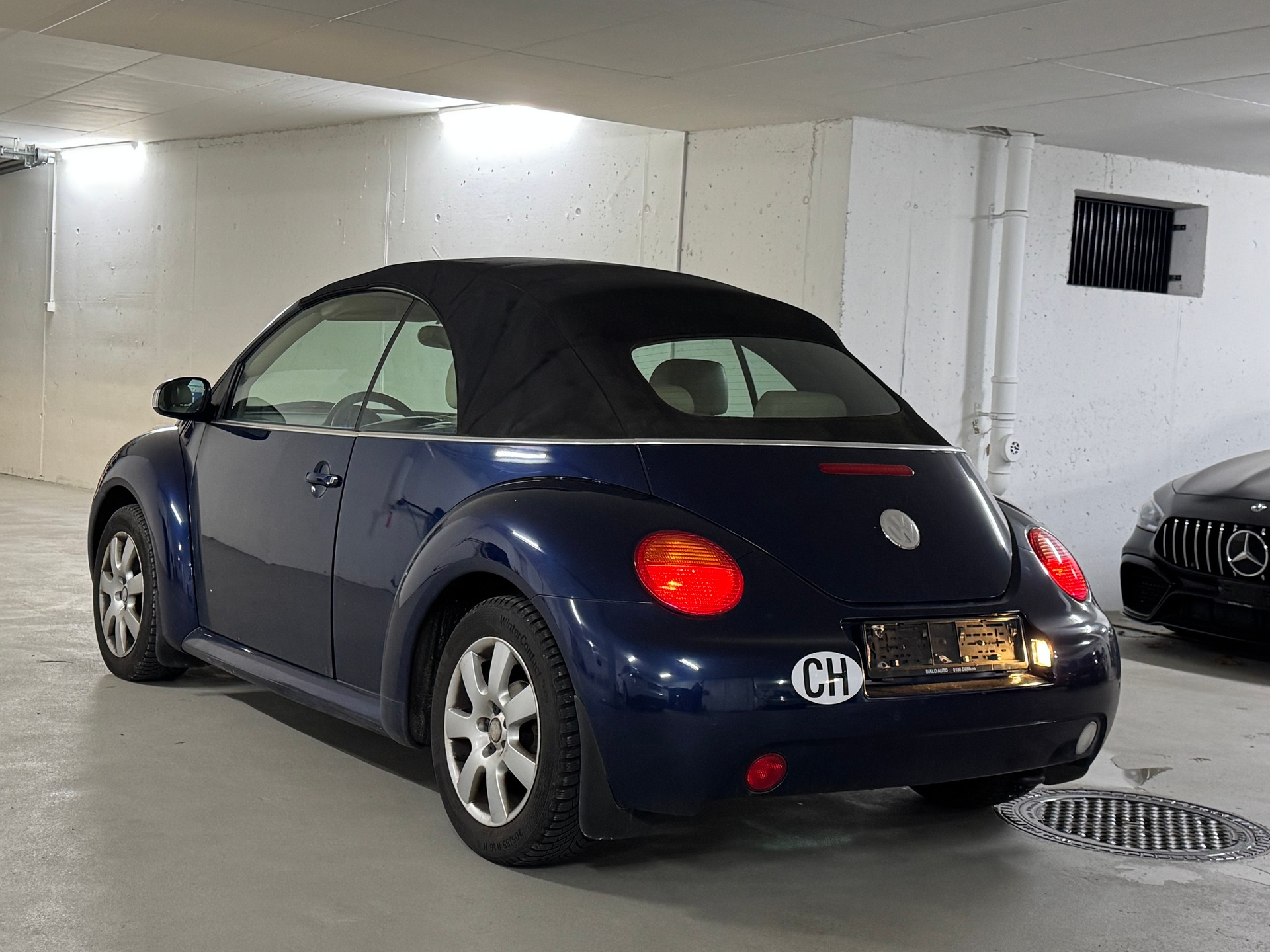 VW Beetle Cabrio 2.0 Automat Tiptronic-image-4