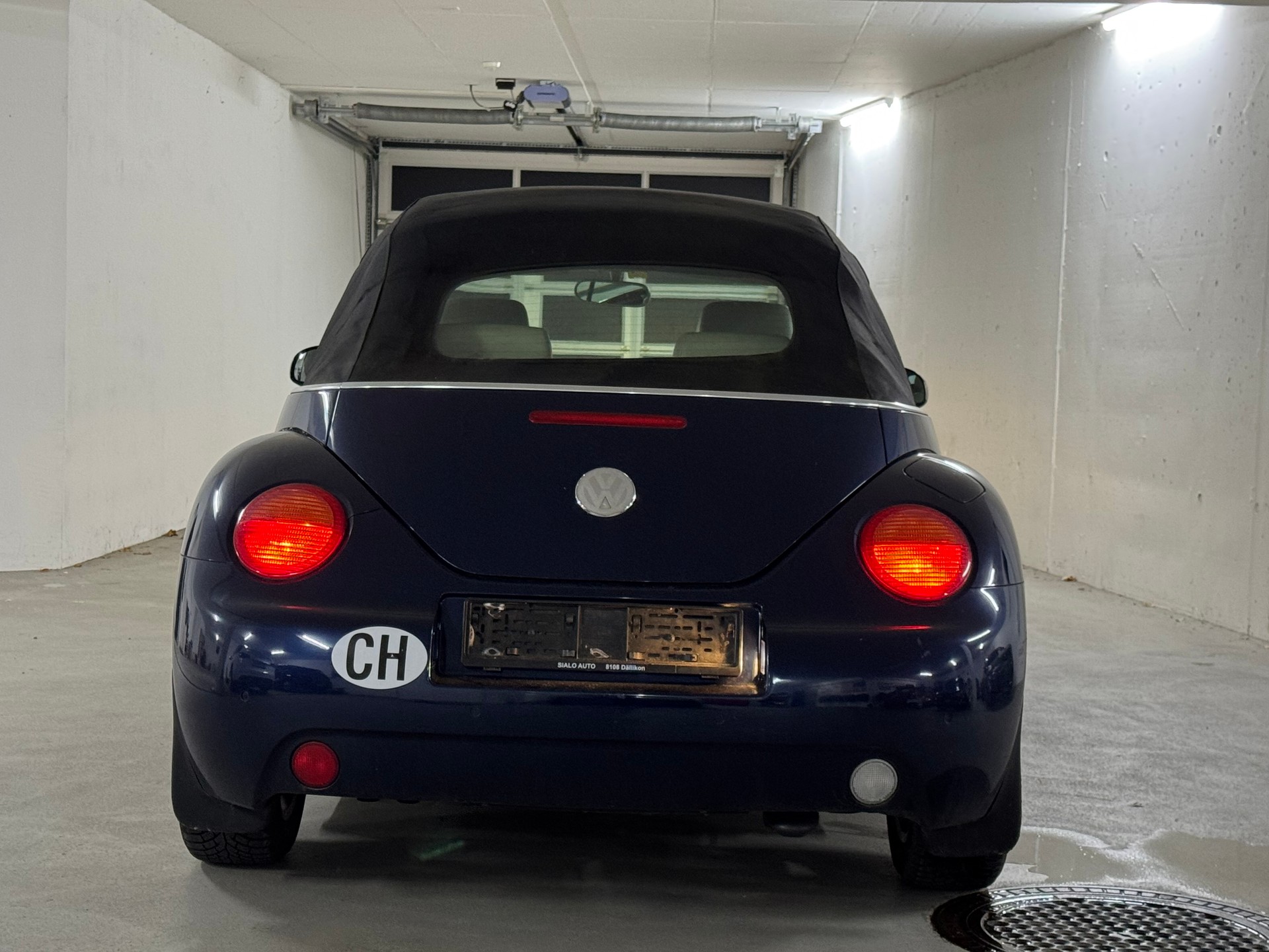 VW Beetle Cabrio 2.0 Automat Tiptronic-image-5