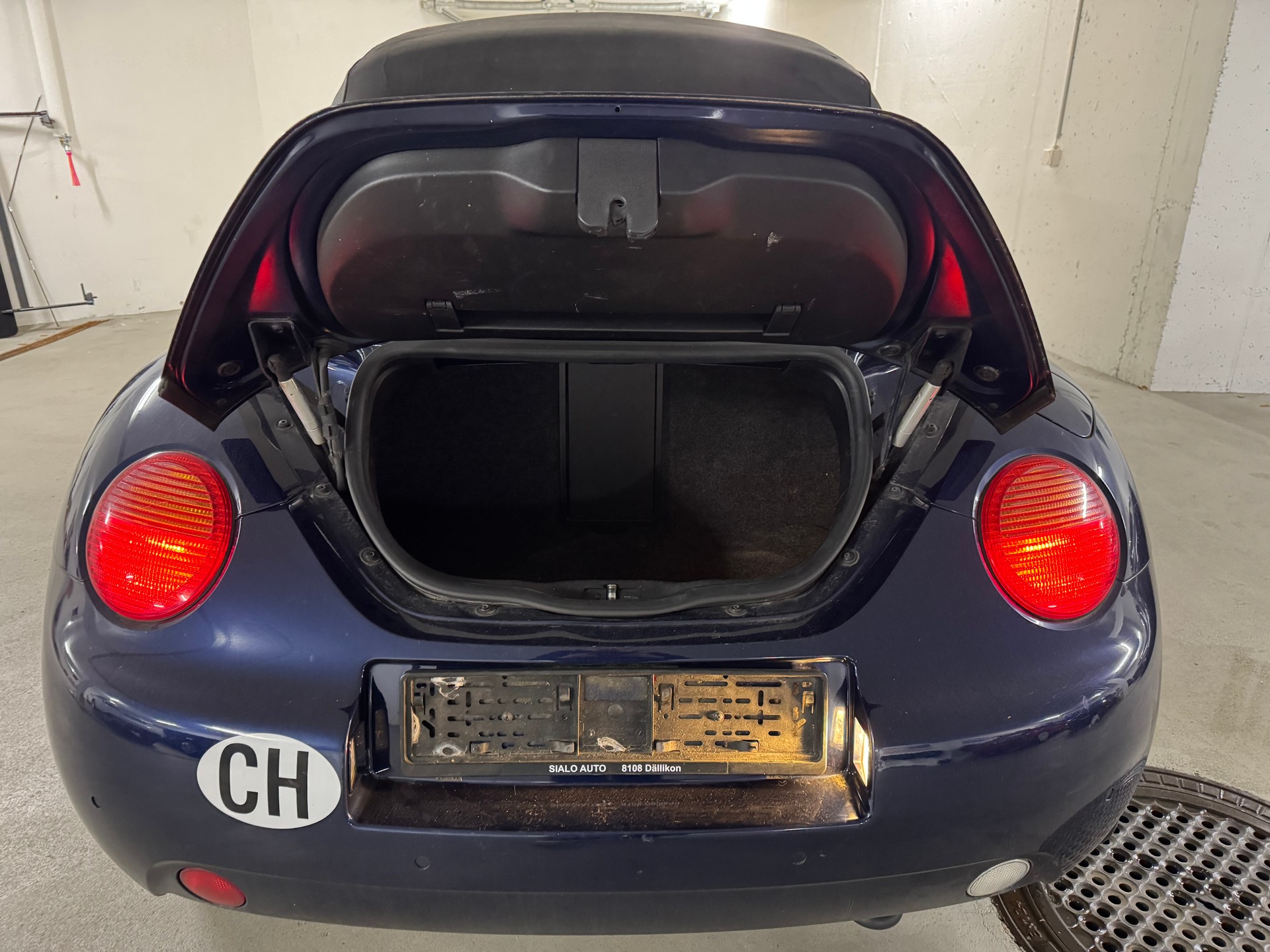 VW Beetle Cabrio 2.0 Automat Tiptronic-image-7