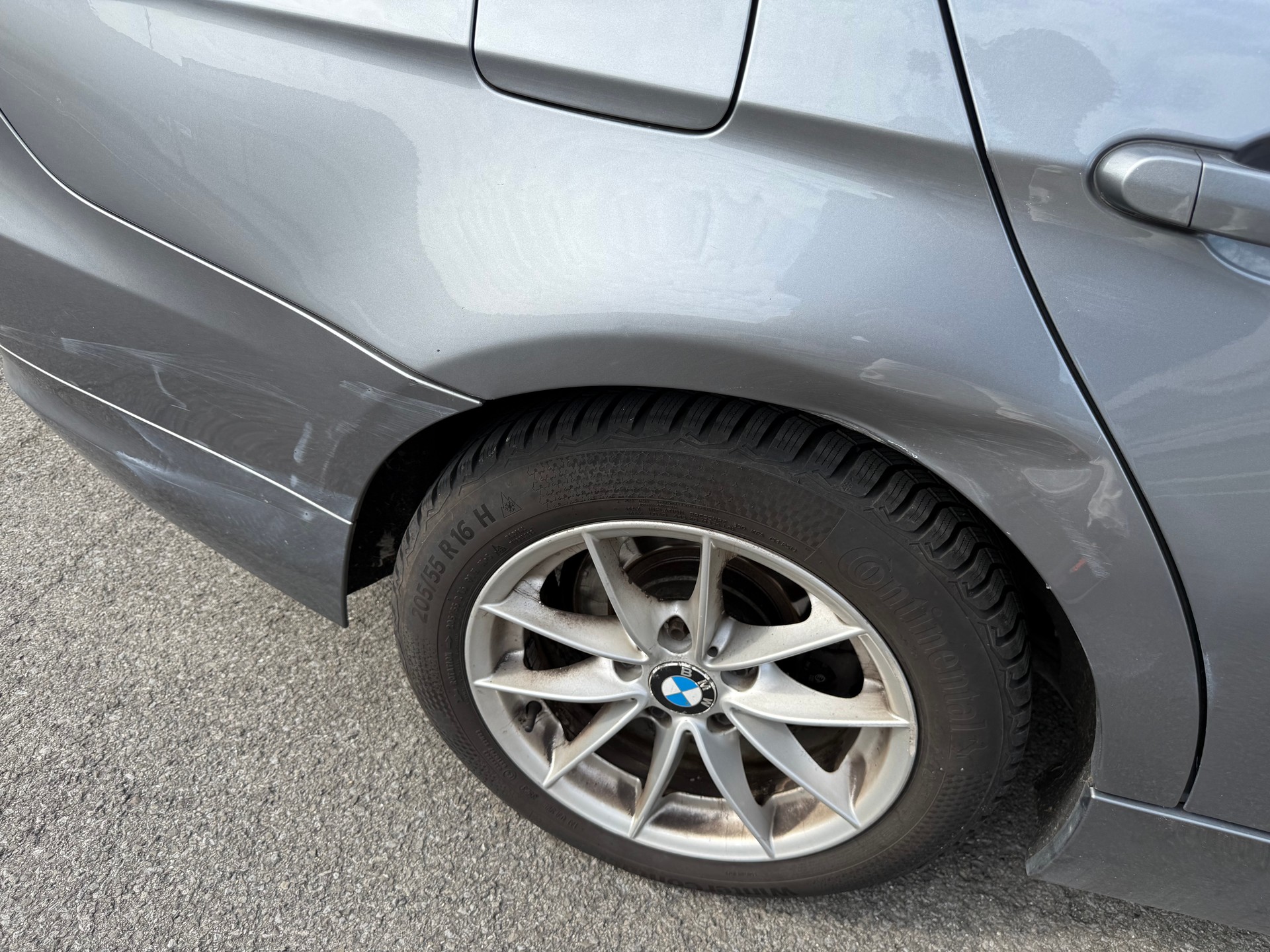 BMW 316i Dynamic Edition-image-6