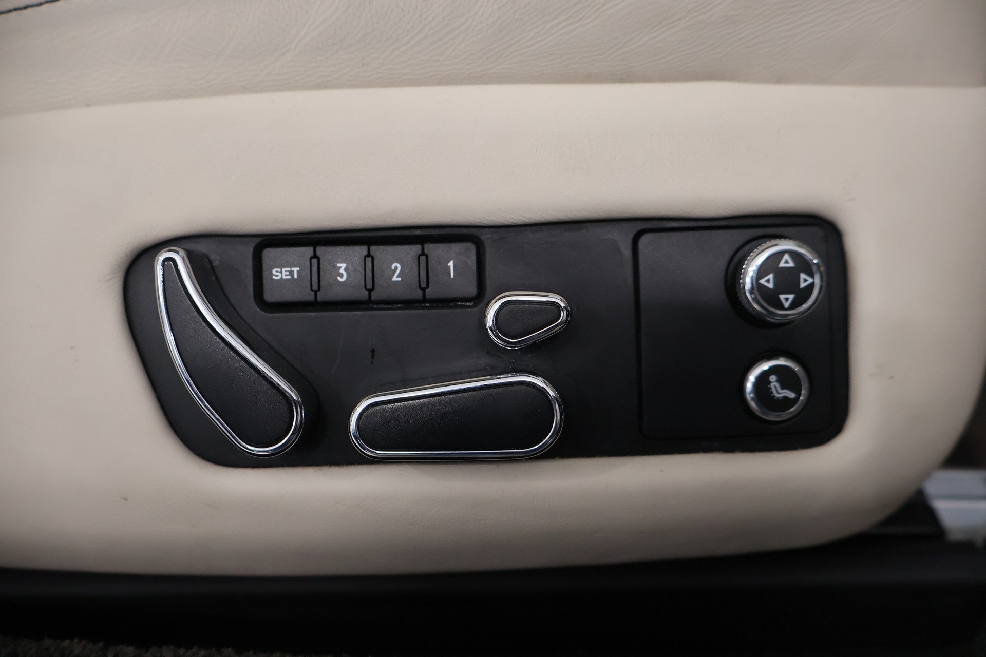 BENTLEY Continental GT 6.0 W12-image-14
