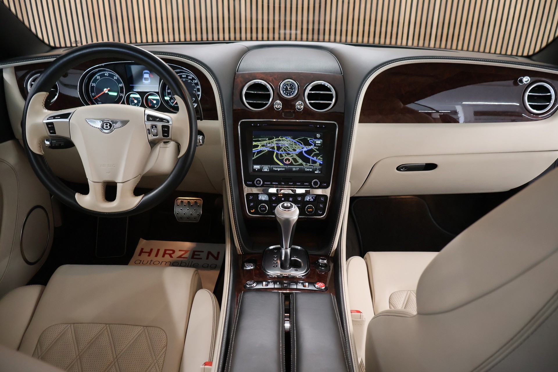 BENTLEY Continental GT 6.0 W12-image-16
