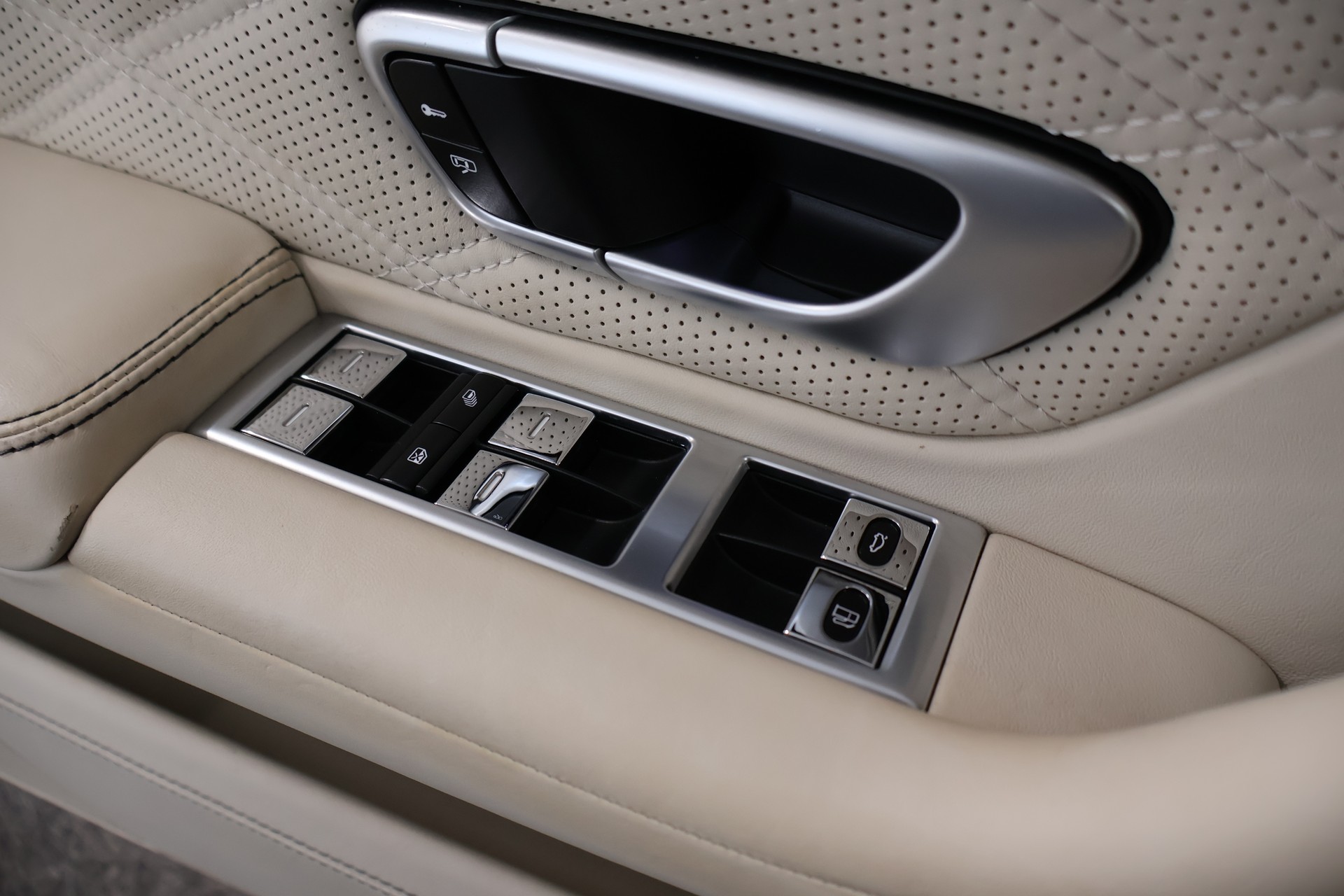 BENTLEY Continental GT 6.0 W12-image-27