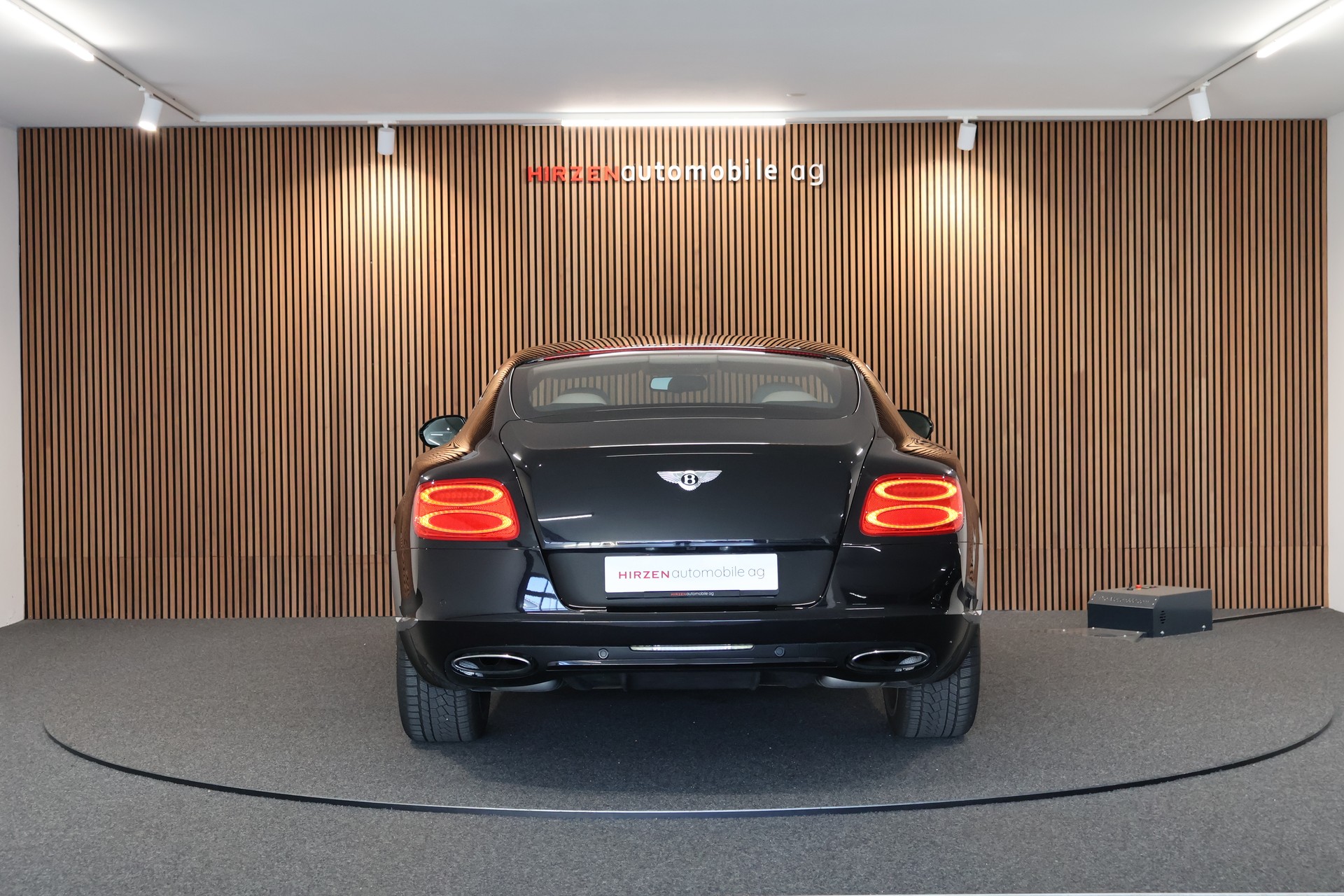 BENTLEY Continental GT 6.0 W12-showroom-element-3