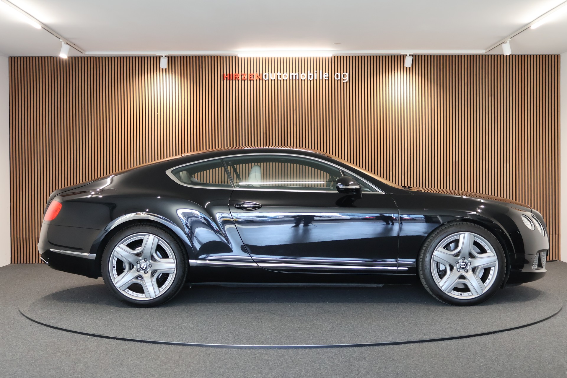 BENTLEY Continental GT 6.0 W12-image-5