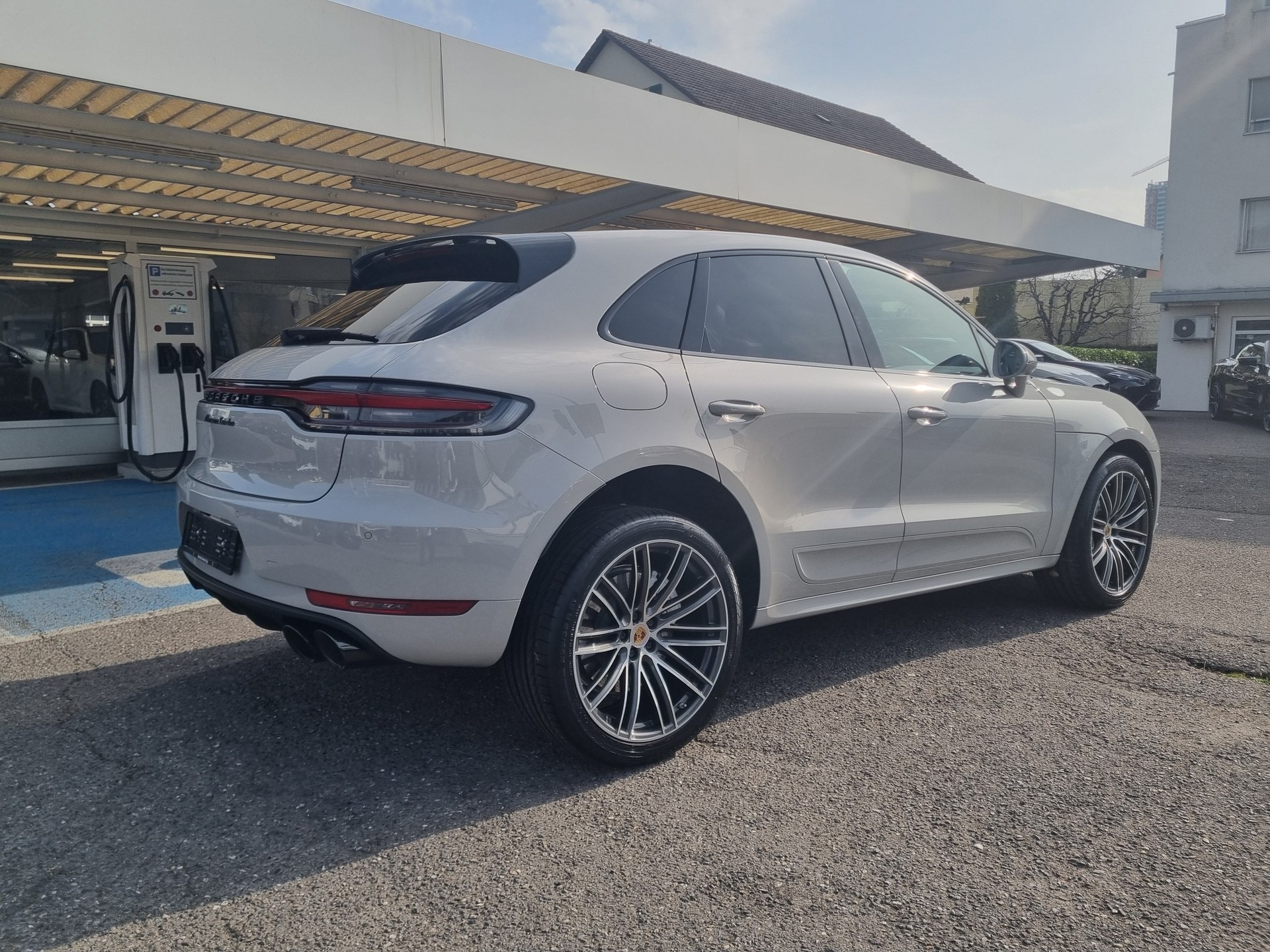 PORSCHE Macan Turbo PDK-image-4