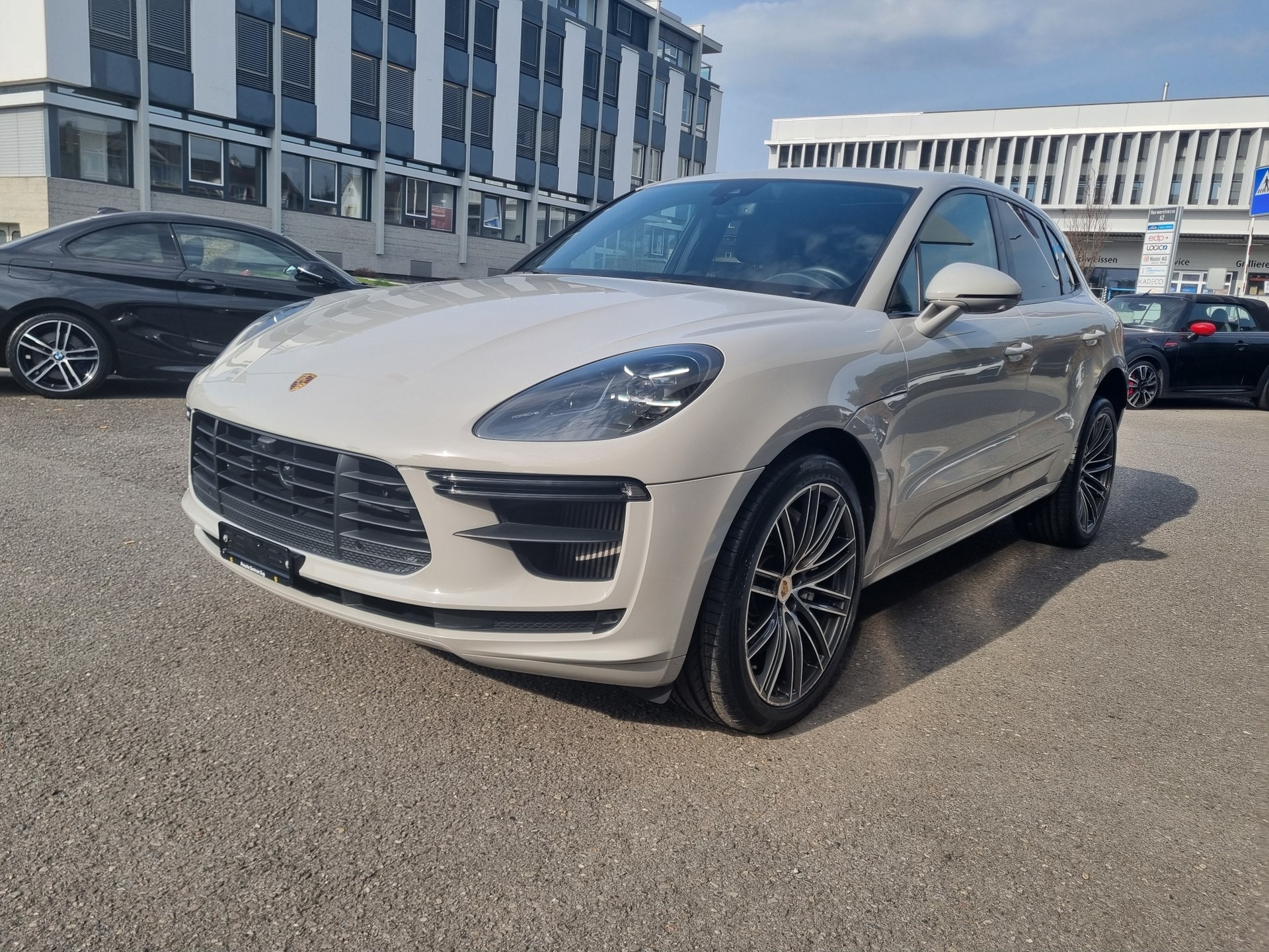 PORSCHE Macan Turbo PDK-image-0