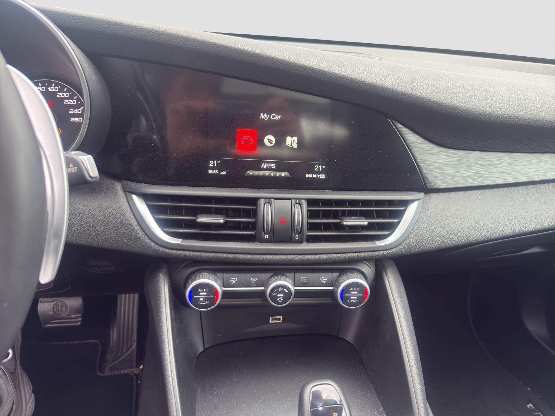 ALFA ROMEO Giulia 2.2 AE JTDM Automatic ** Frisch ab Service & Zahnriemenwechsel ** Ab MFK **-image-12