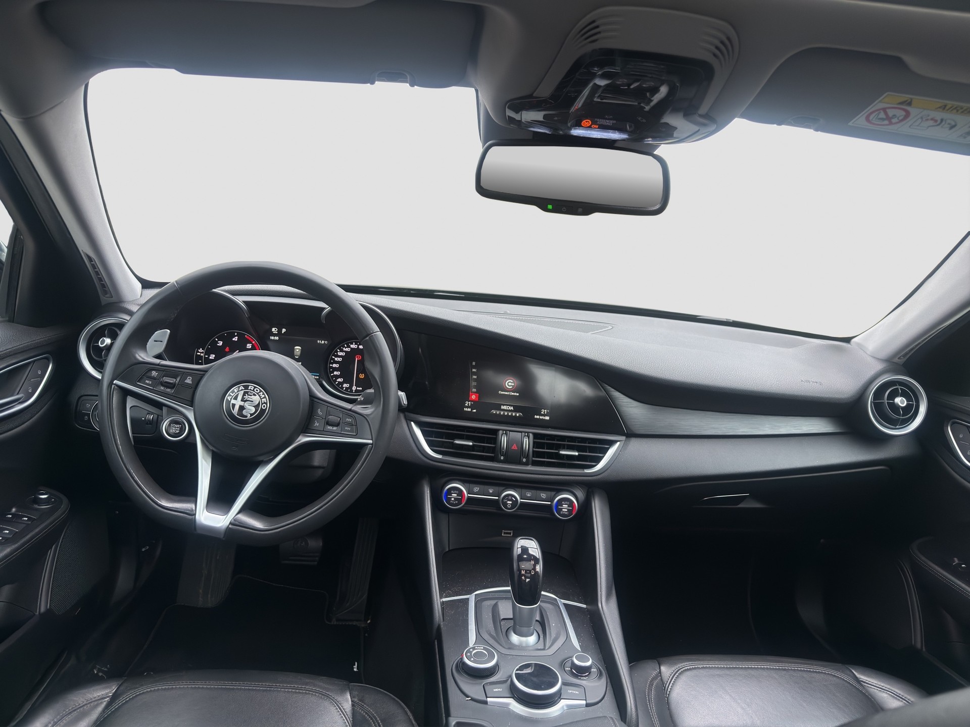 ALFA ROMEO Giulia 2.2 AE JTDM Automatic ** Frisch ab Service & Zahnriemenwechsel ** Ab MFK **-image-9