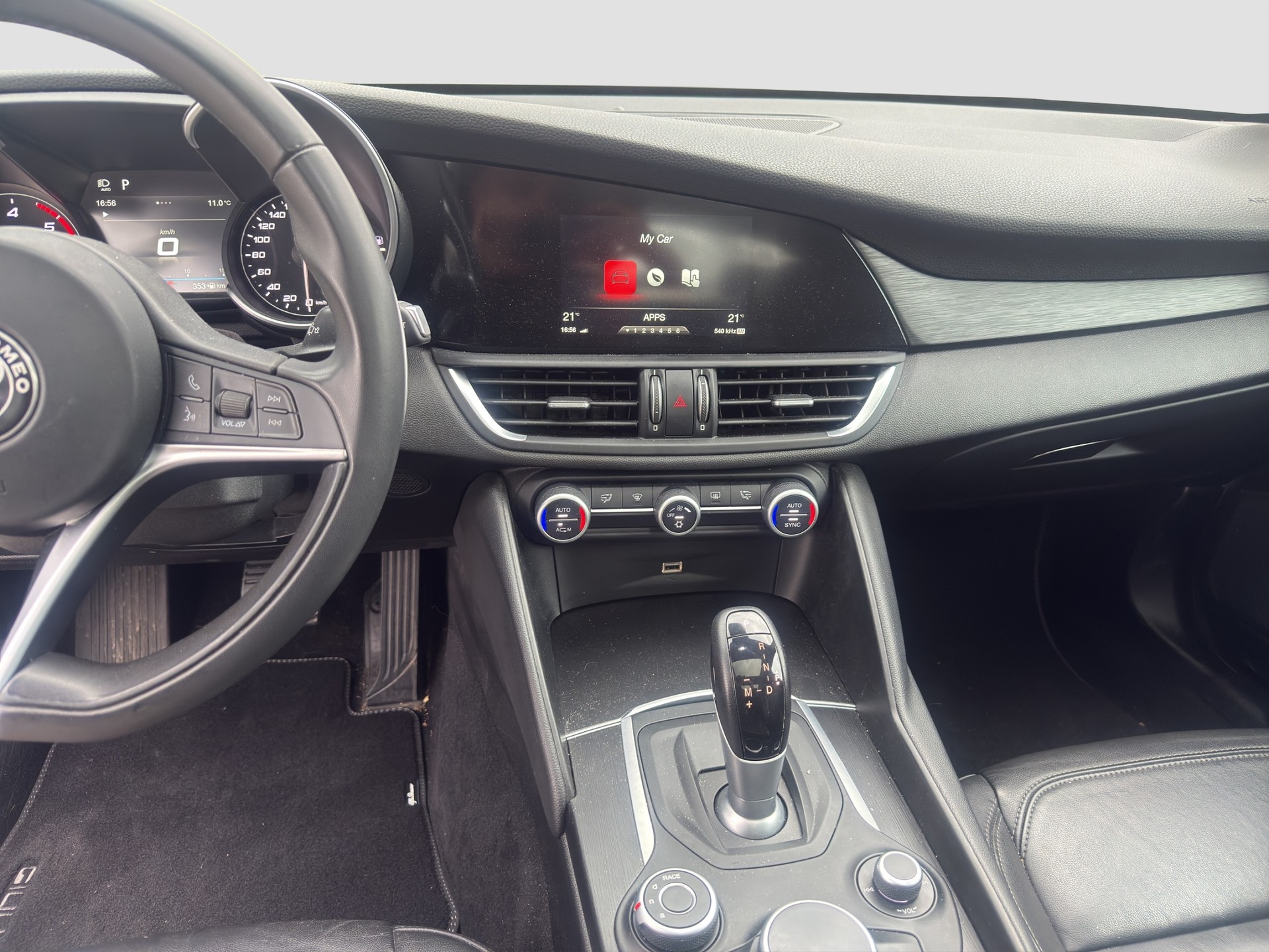 ALFA ROMEO Giulia 2.2 AE JTDM Automatic ** Frisch ab Service & Zahnriemenwechsel ** Ab MFK **-image-11