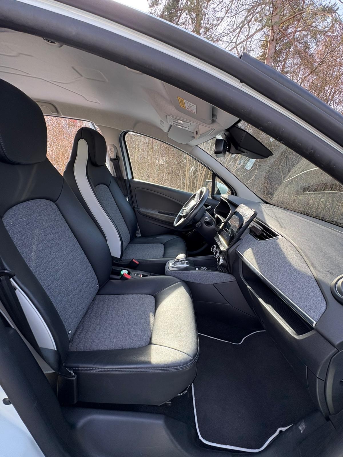RENAULT Zoe Intens R135 (Batterie Miete)-image-4