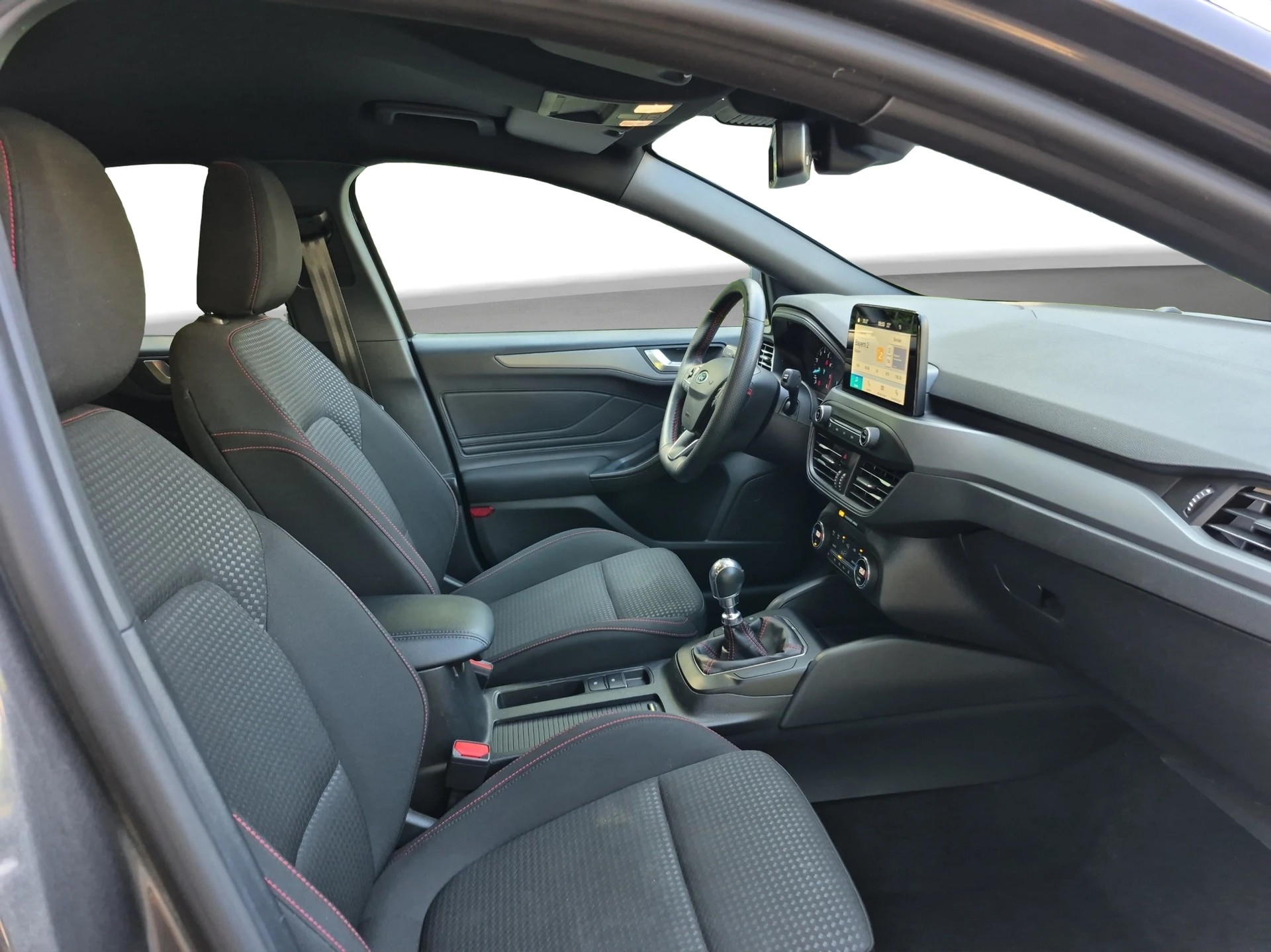 FORD Focus 1.0 MHEV ST-Line-image-12