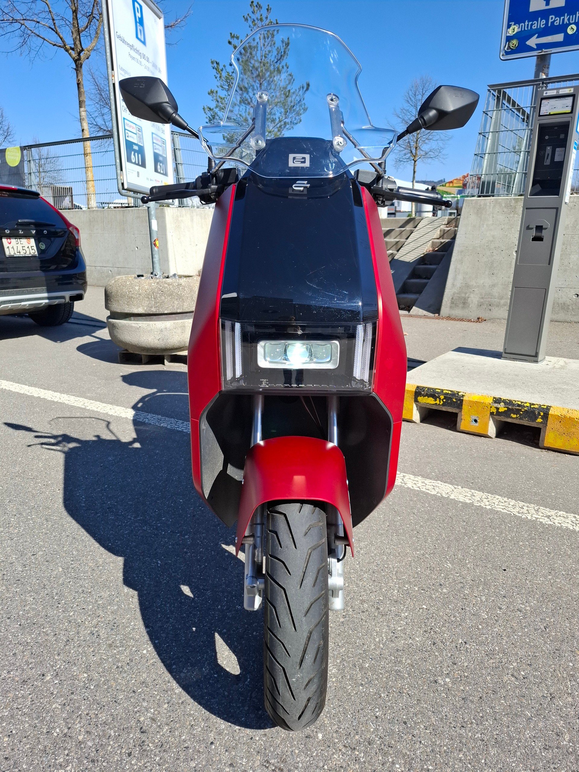 ECOOTER mit Scheibe, Rack und Top Case GIVI-showroom-element-1