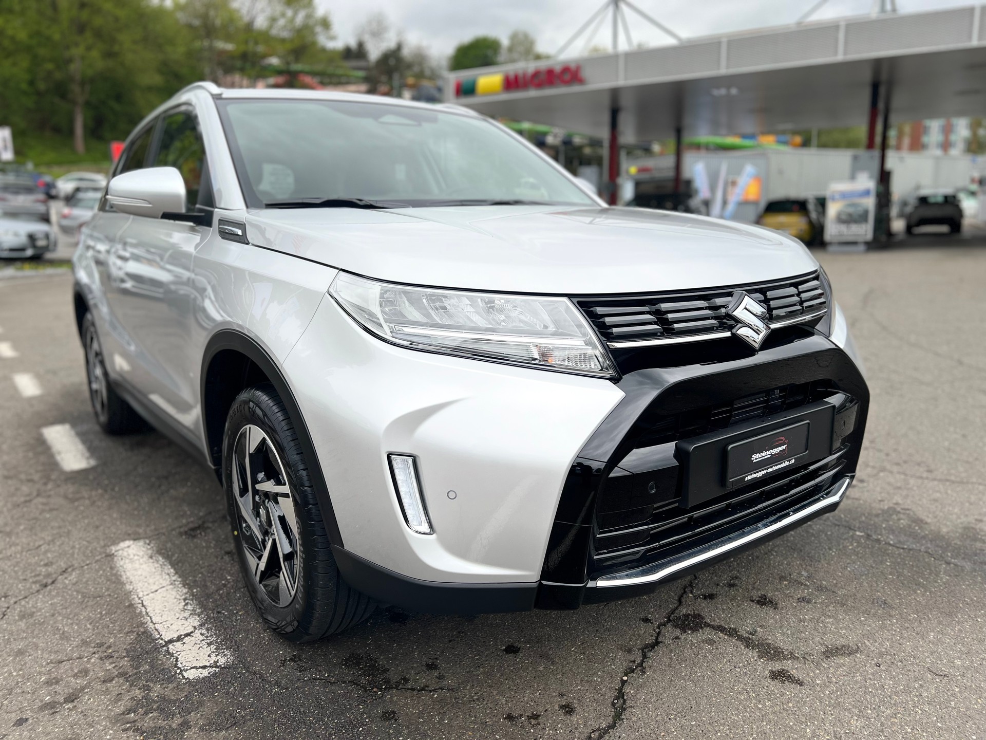 SUZUKI Vitara 1.4 Boosterjet Compact Top 4x4 Hybrid Automatic-image-1