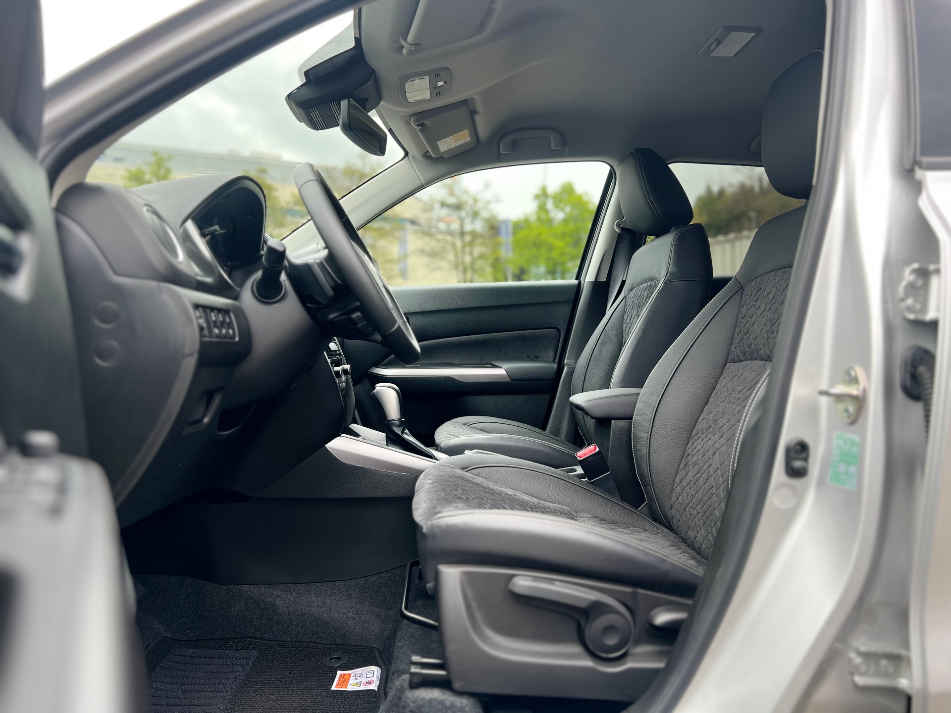 SUZUKI Vitara 1.4 Boosterjet Compact Top 4x4 Hybrid Automatic-image-12