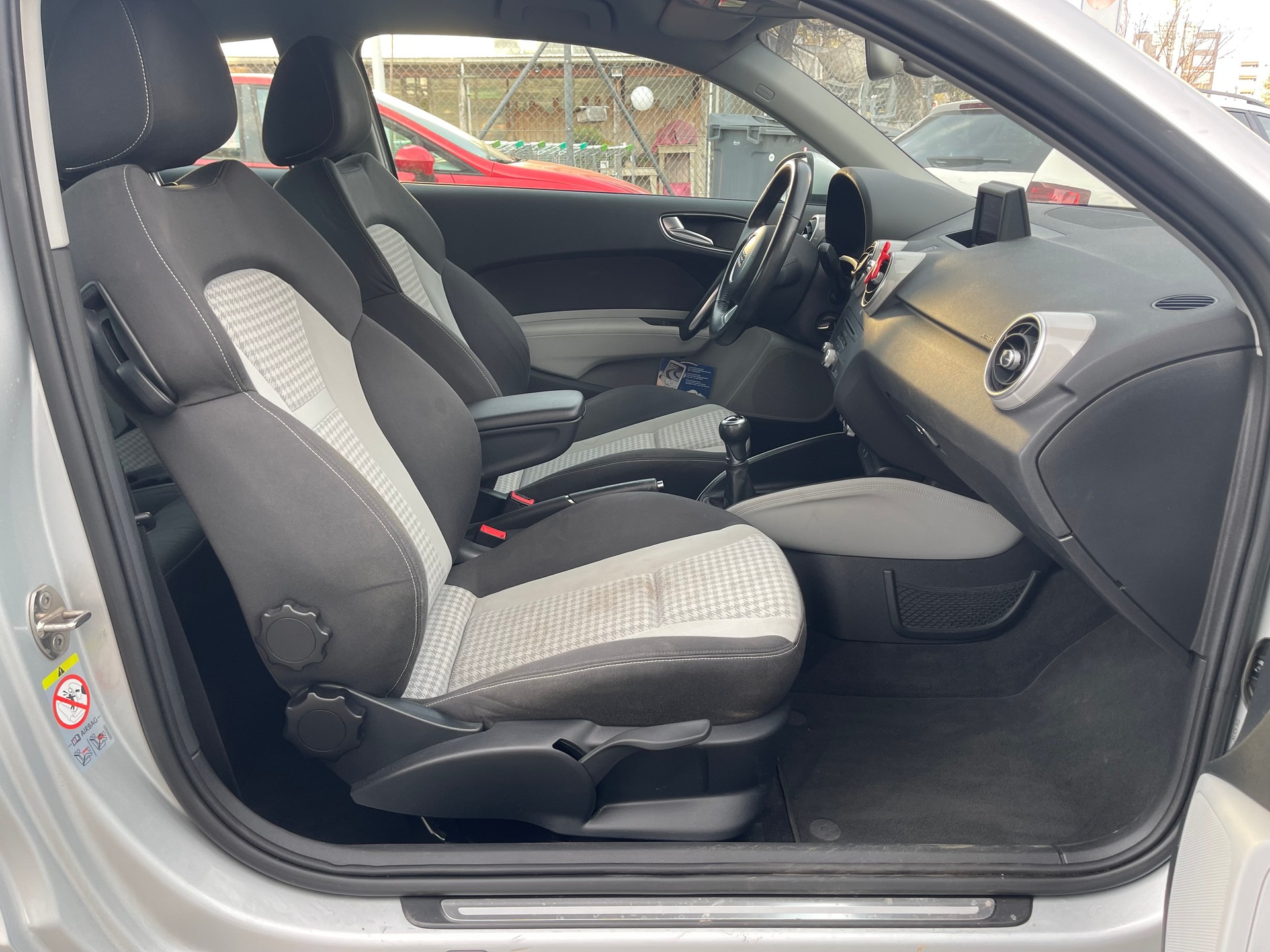 AUDI A1 1.2 TFSI Ambition Young-image-8