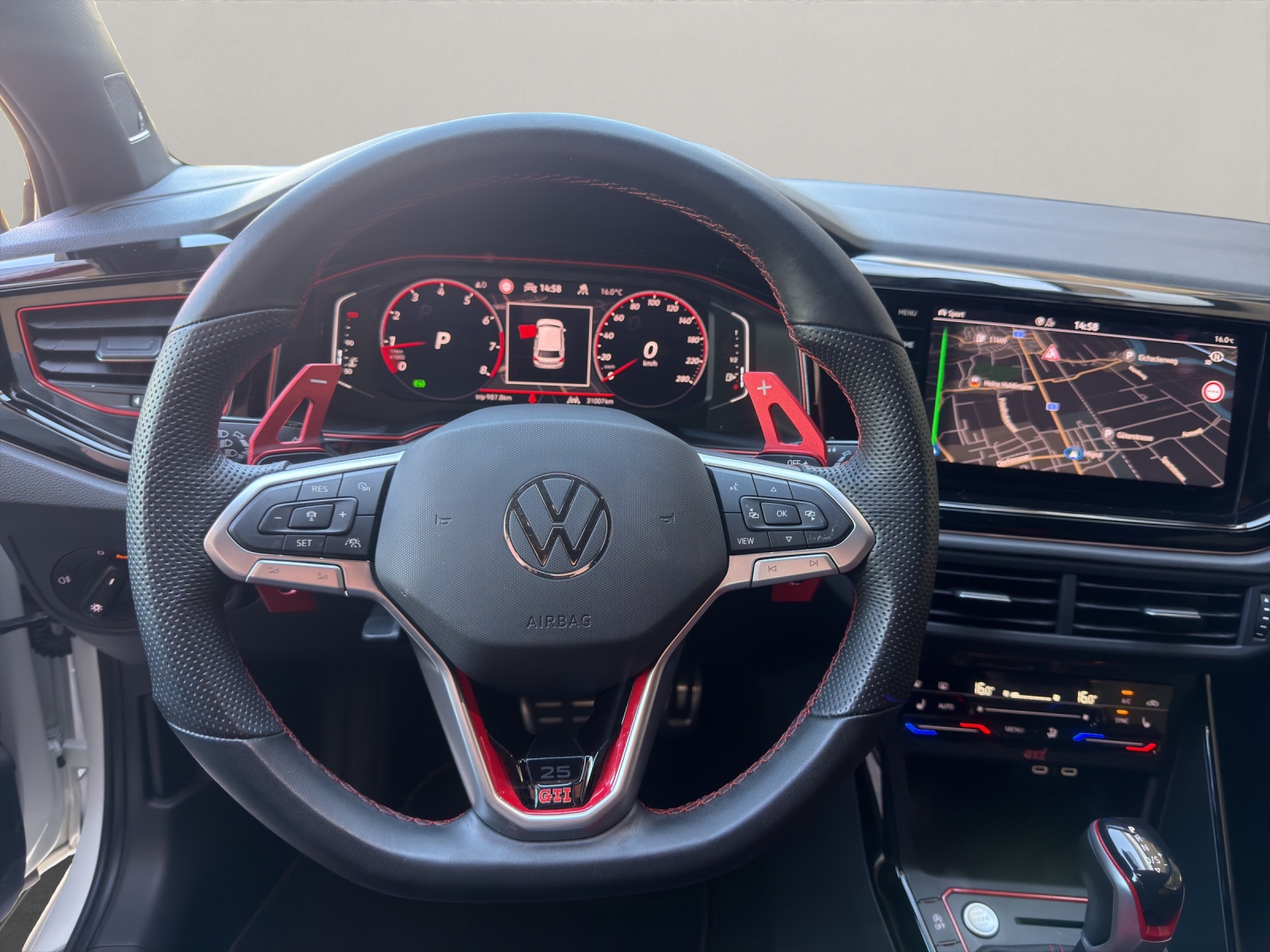 VW Polo 2.0 TSI GTI Edition 25 DSG-image-8
