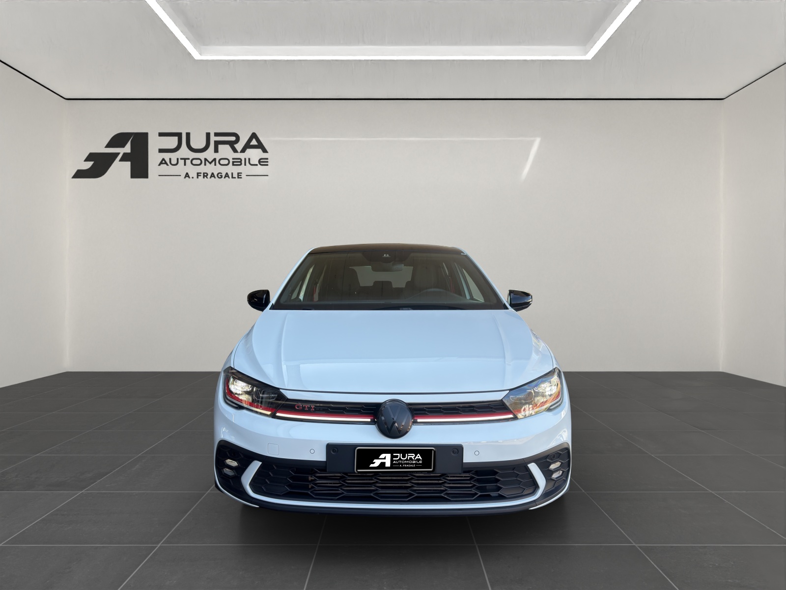 VW Polo 2.0 TSI GTI Edition 25 DSG-image-2