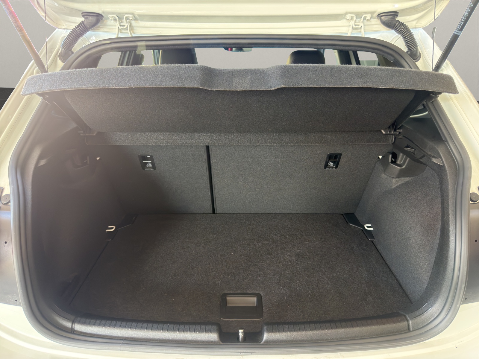 VW Polo 2.0 TSI GTI Edition 25 DSG-image-14