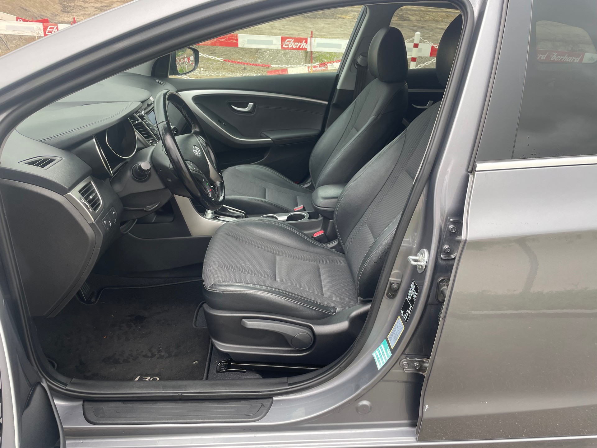 HYUNDAI i30 Wagon 1.6 GDI Style Automatic-image-6