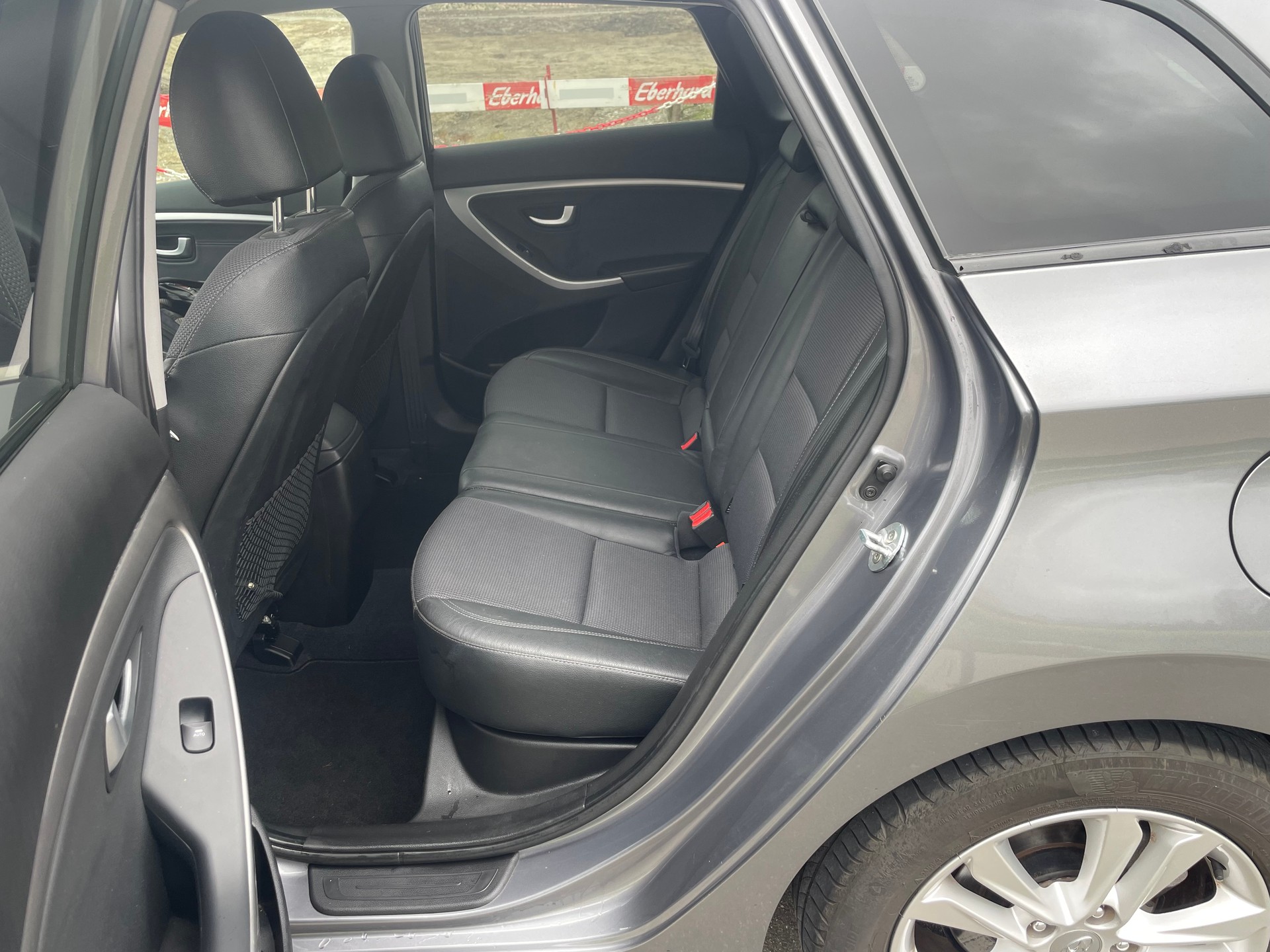 HYUNDAI i30 Wagon 1.6 GDI Style Automatic-image-10