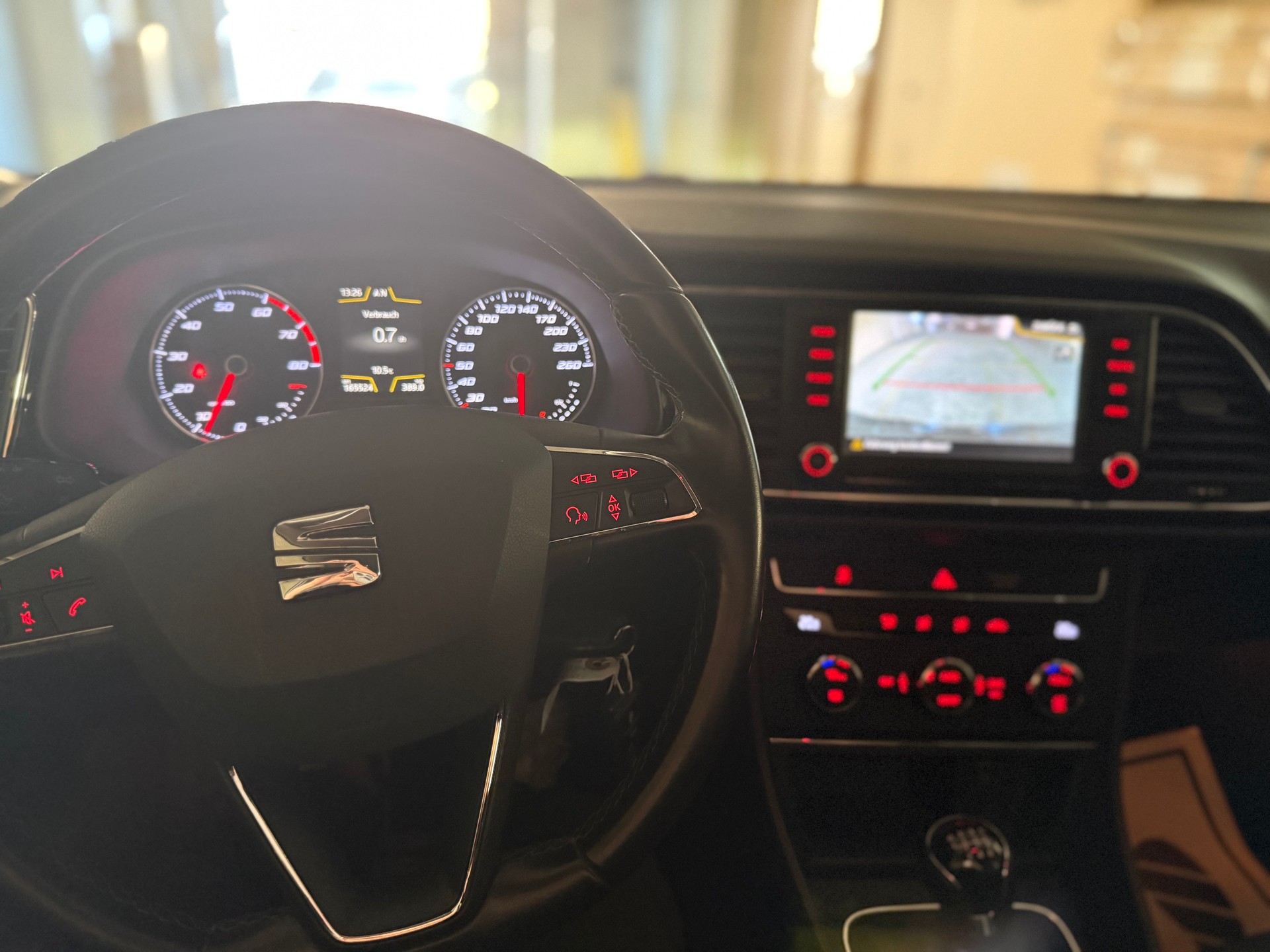 SEAT Leon 1.4 TSI Style-image-11