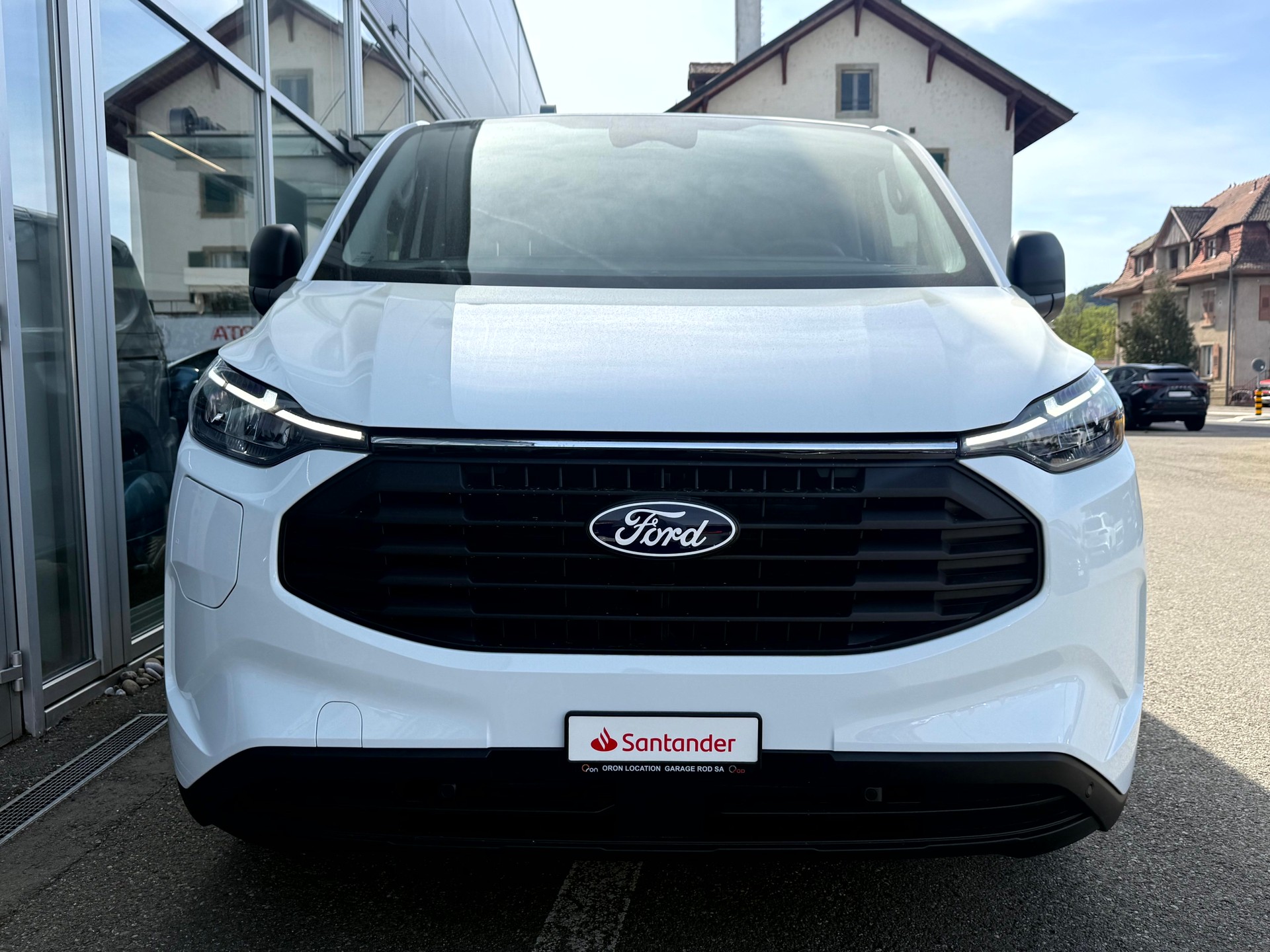 FORD Transit Custom Van PHEV 320 L1H1 Trend Automat-showroom-element-1