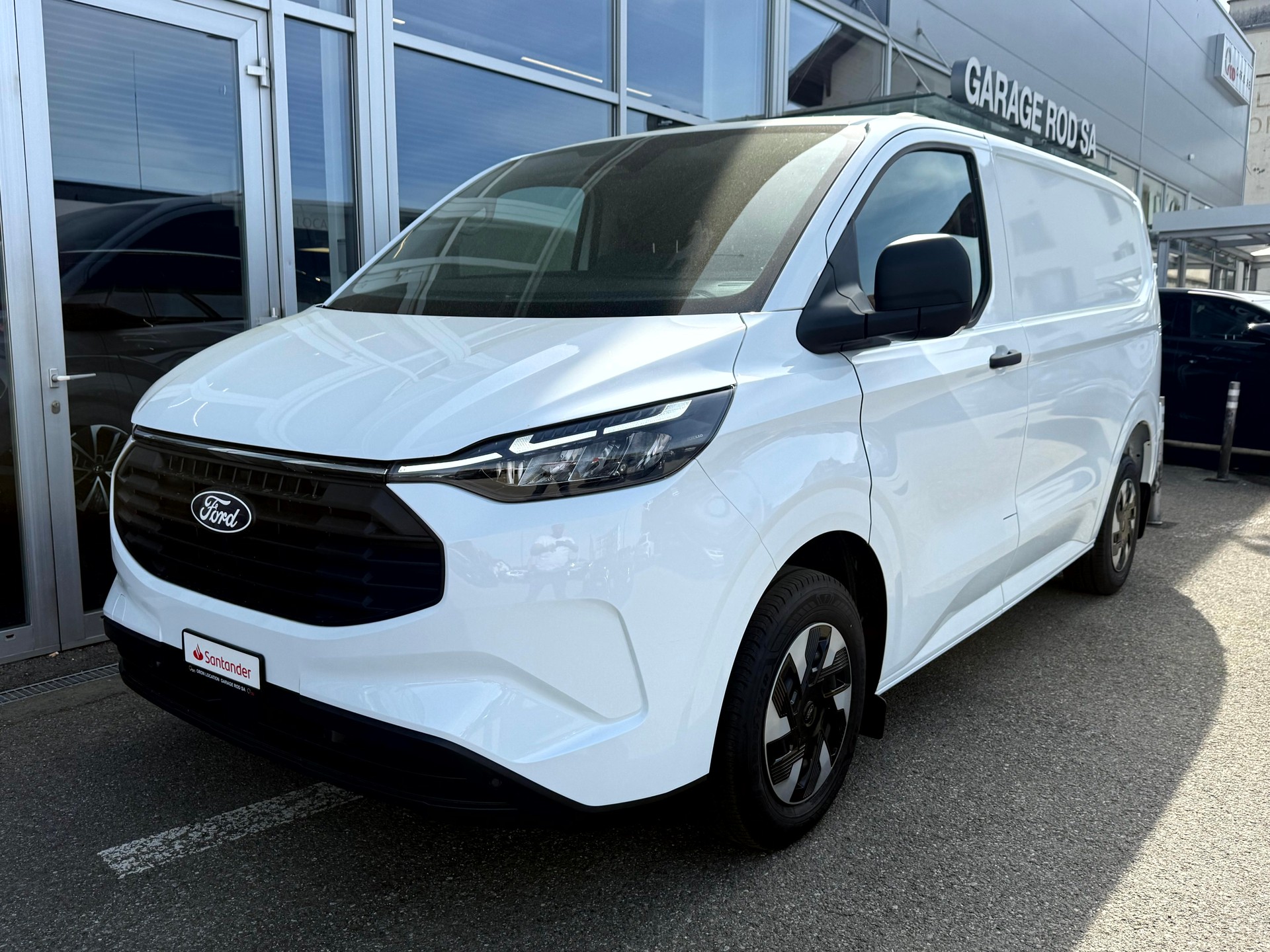FORD Transit Custom Van PHEV 320 L1H1 Trend Automat-image-23