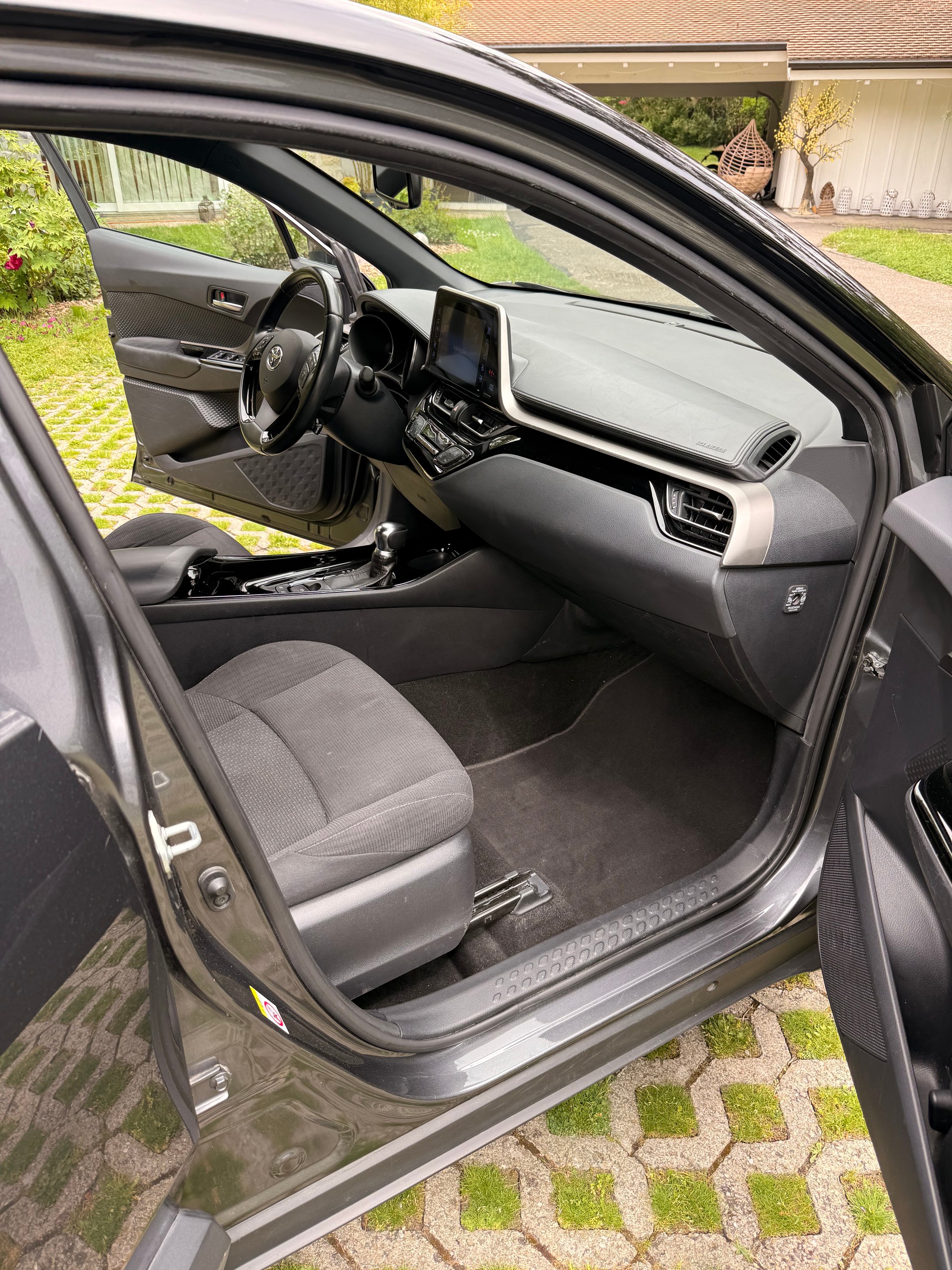 TOYOTA 1.8 VVTi HSD Trend-image-13