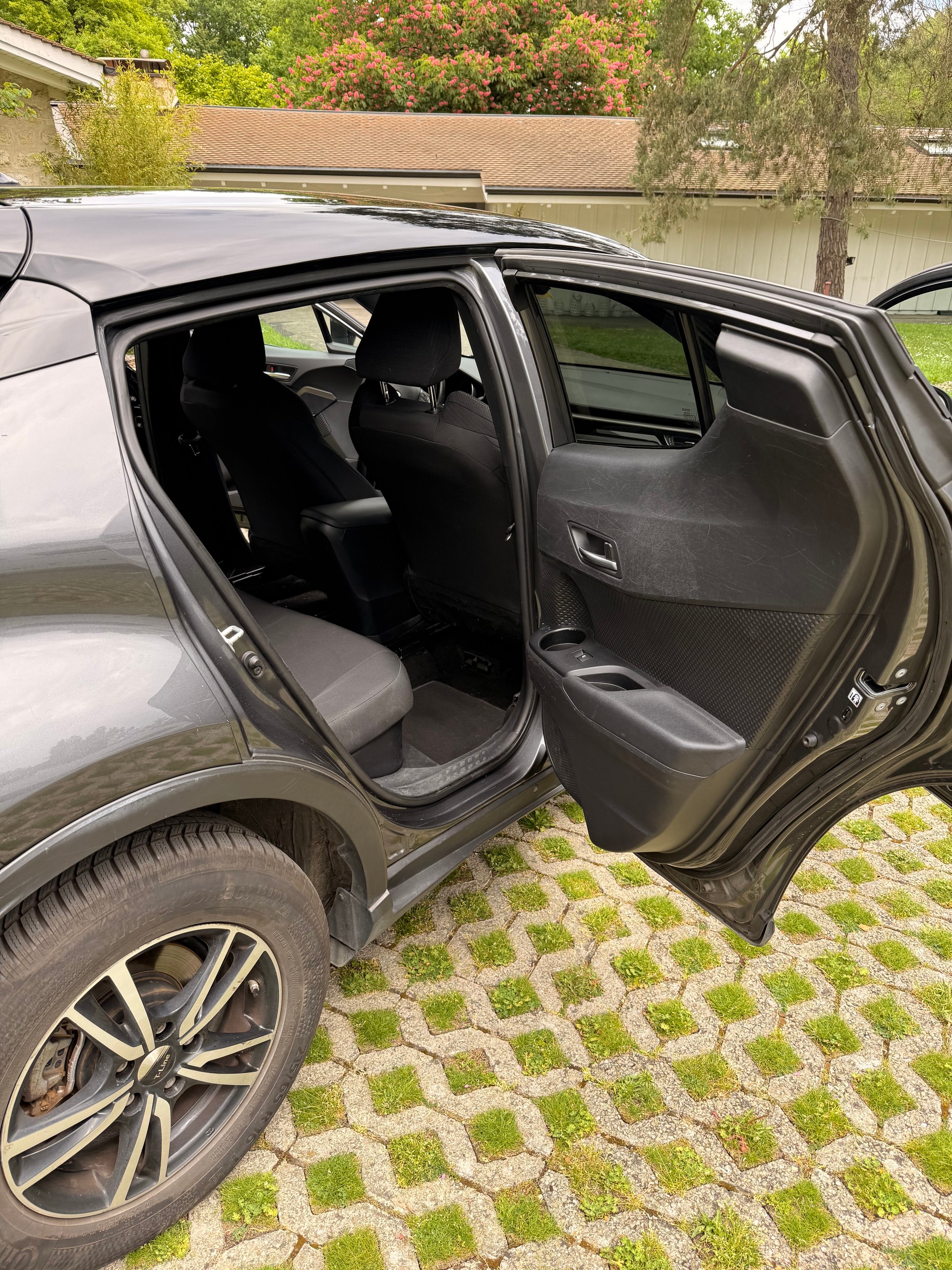 TOYOTA 1.8 VVTi HSD Trend-image-12