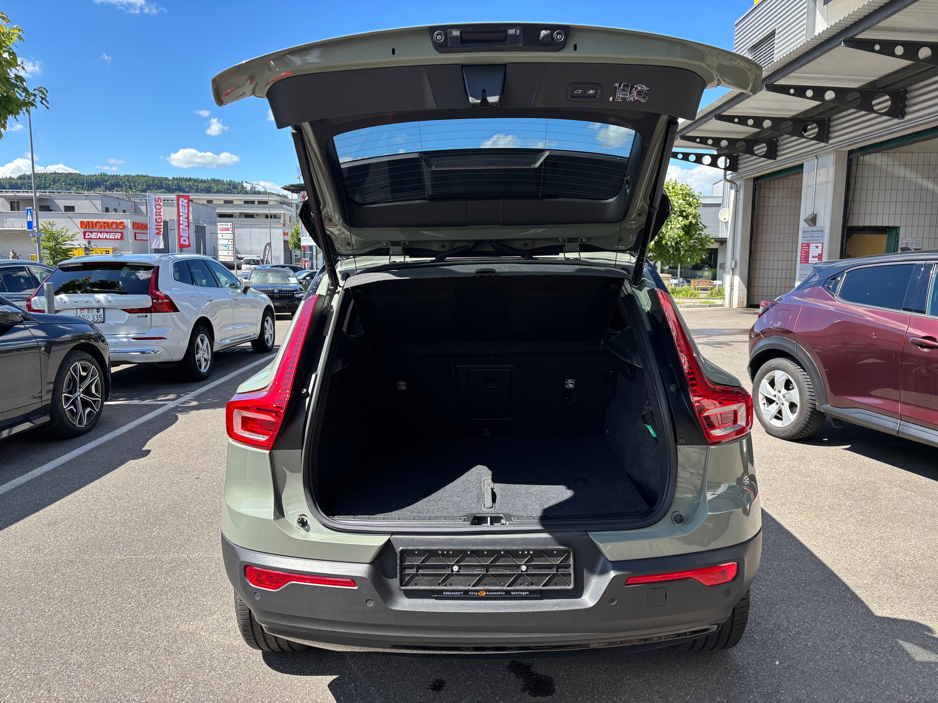 VOLVO XC40 P6 Pro FWD-image-13