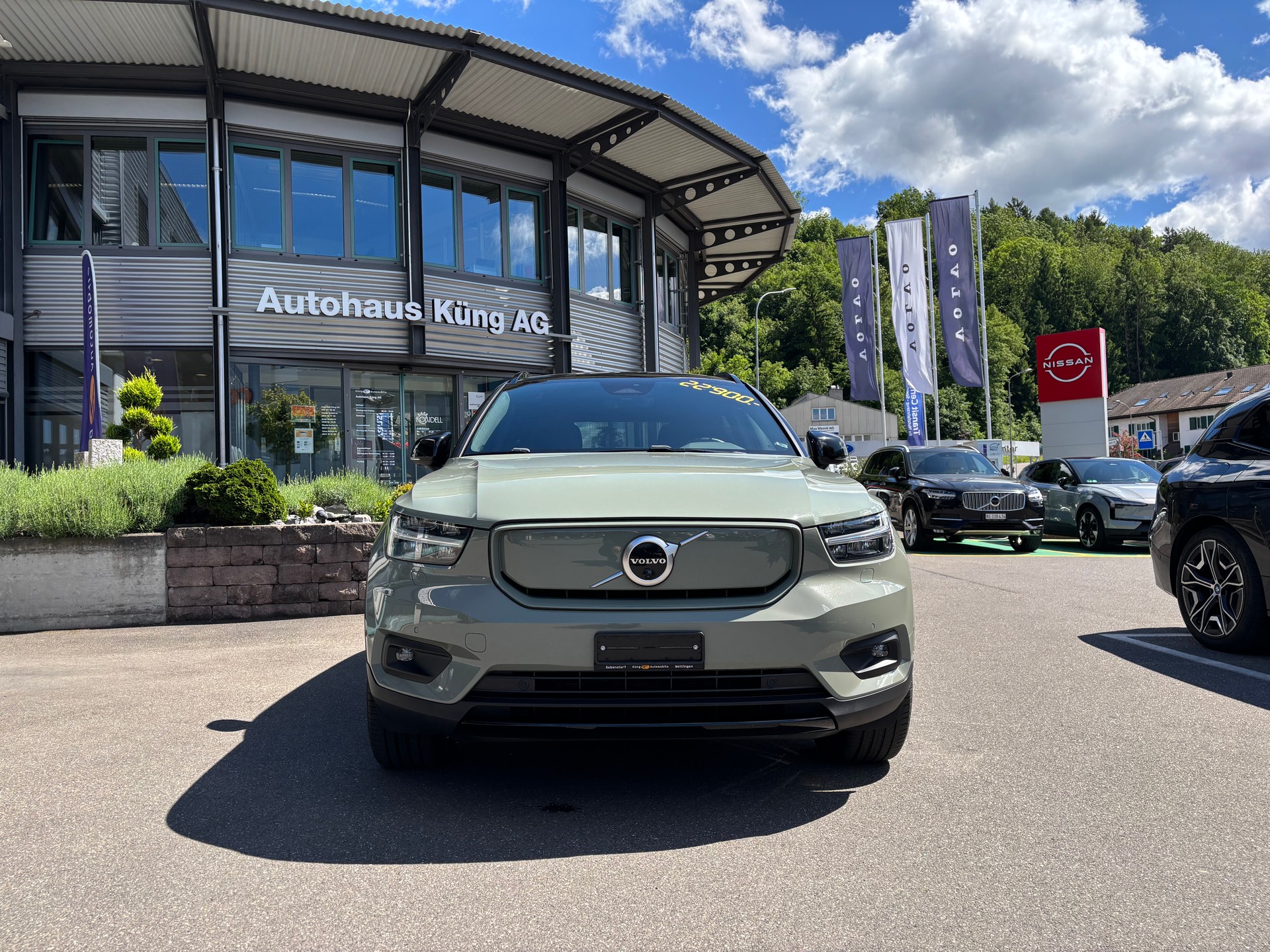 VOLVO XC40 P6 Pro FWD-image-1