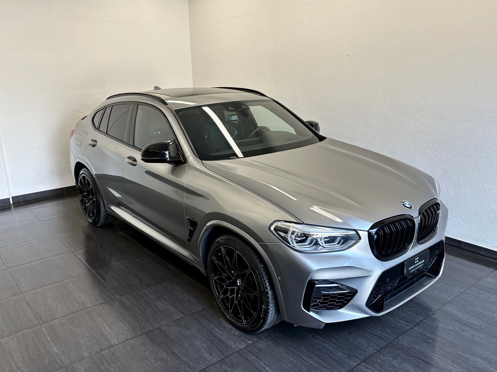 BMW X4M M Competition *Grail Sportauspuffanlage*-showroom-element-2