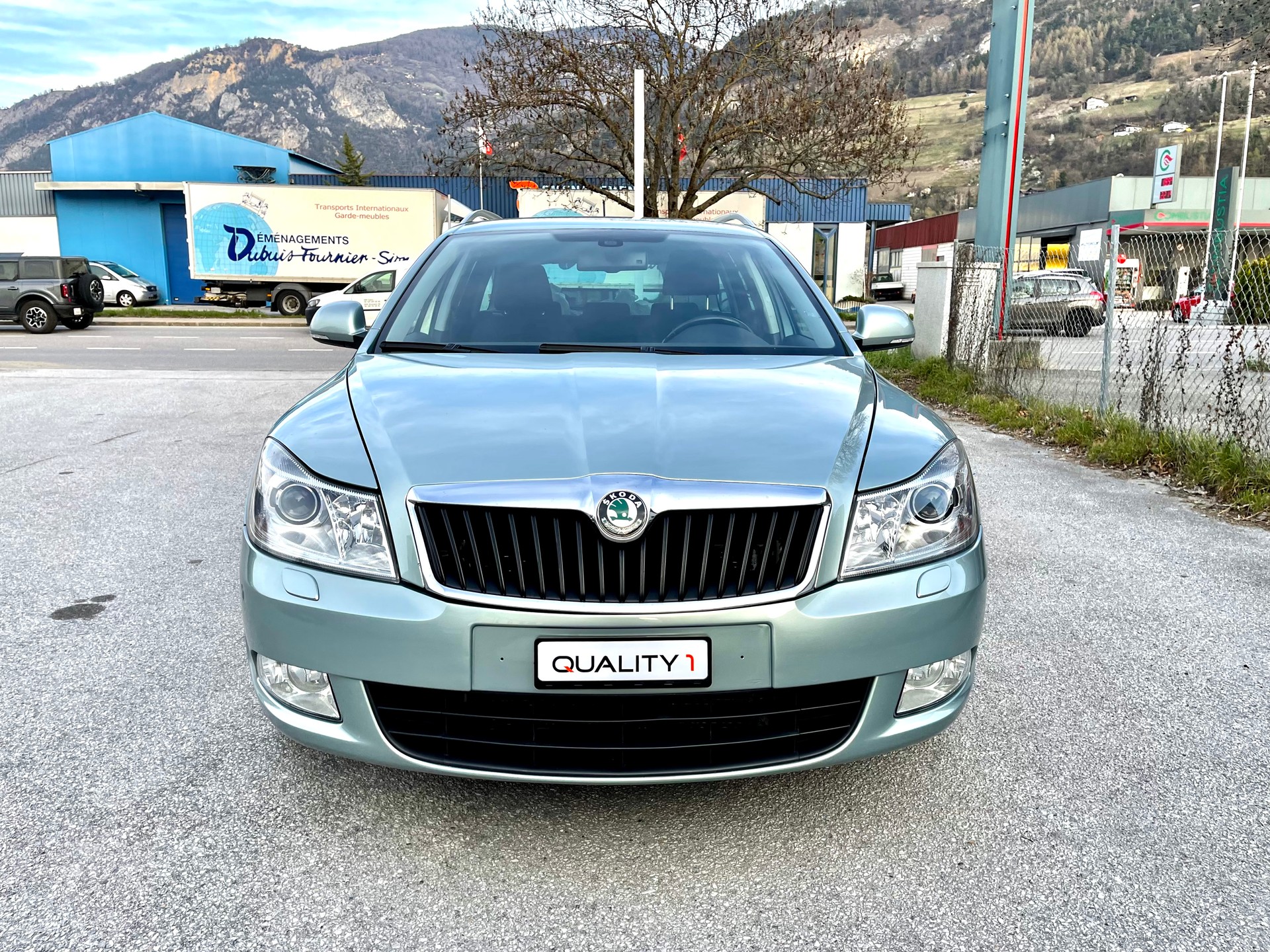 SKODA Octavia Combi 1.4 TSI Elegance DSG-image-10