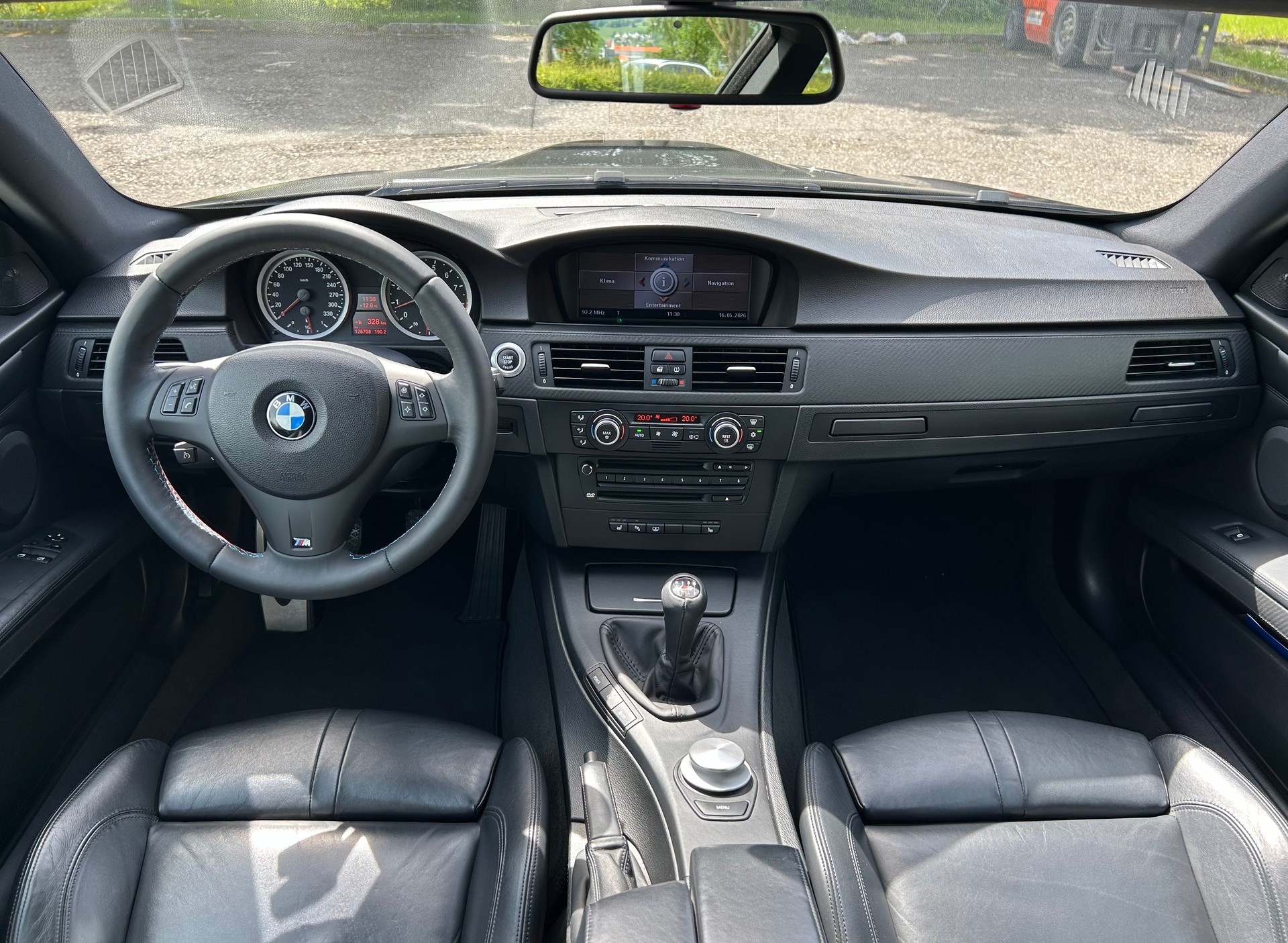BMW M3-image-9