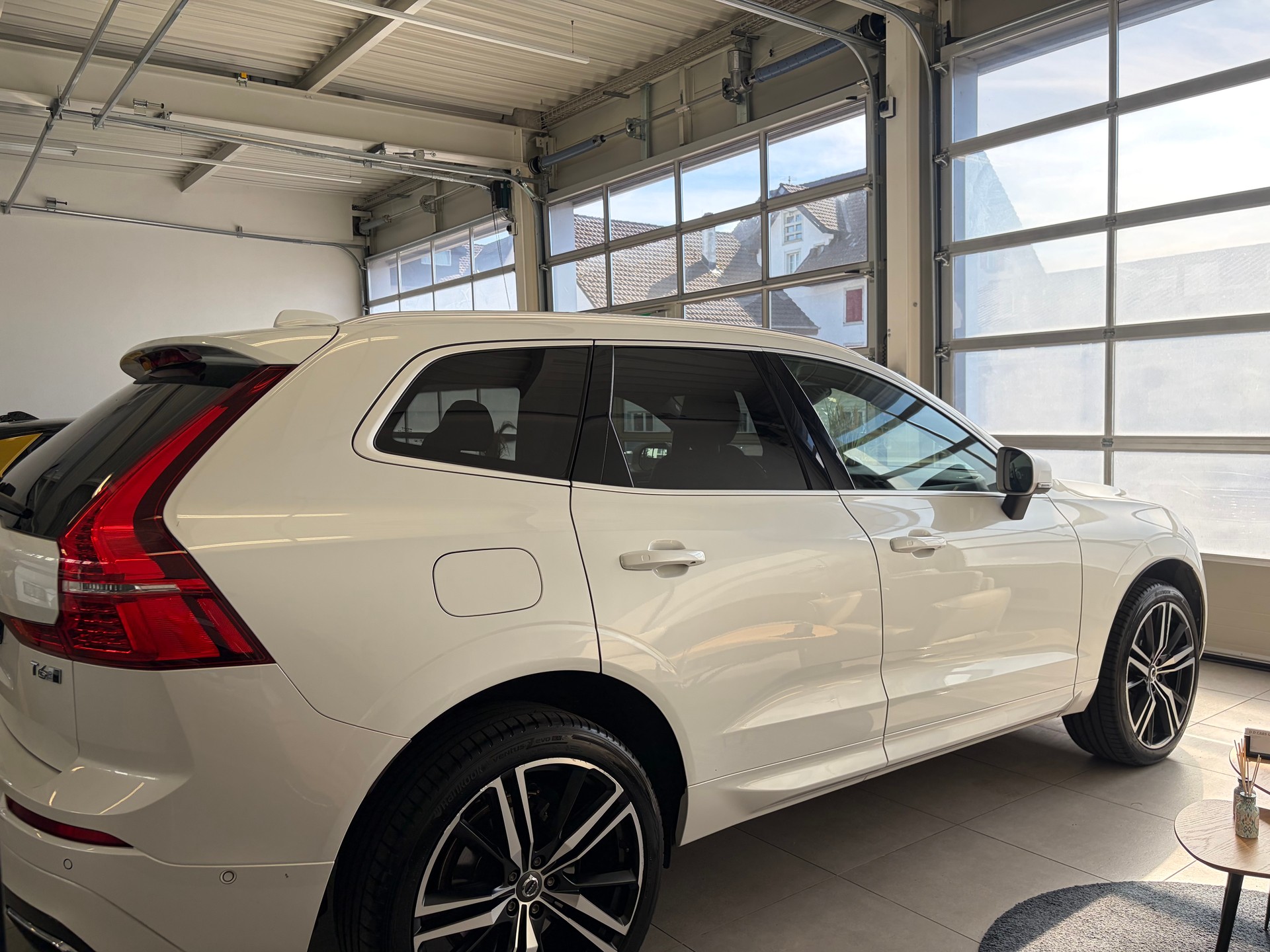 VOLVO XC60 T6 AWD R-Design Geartronic-image-5