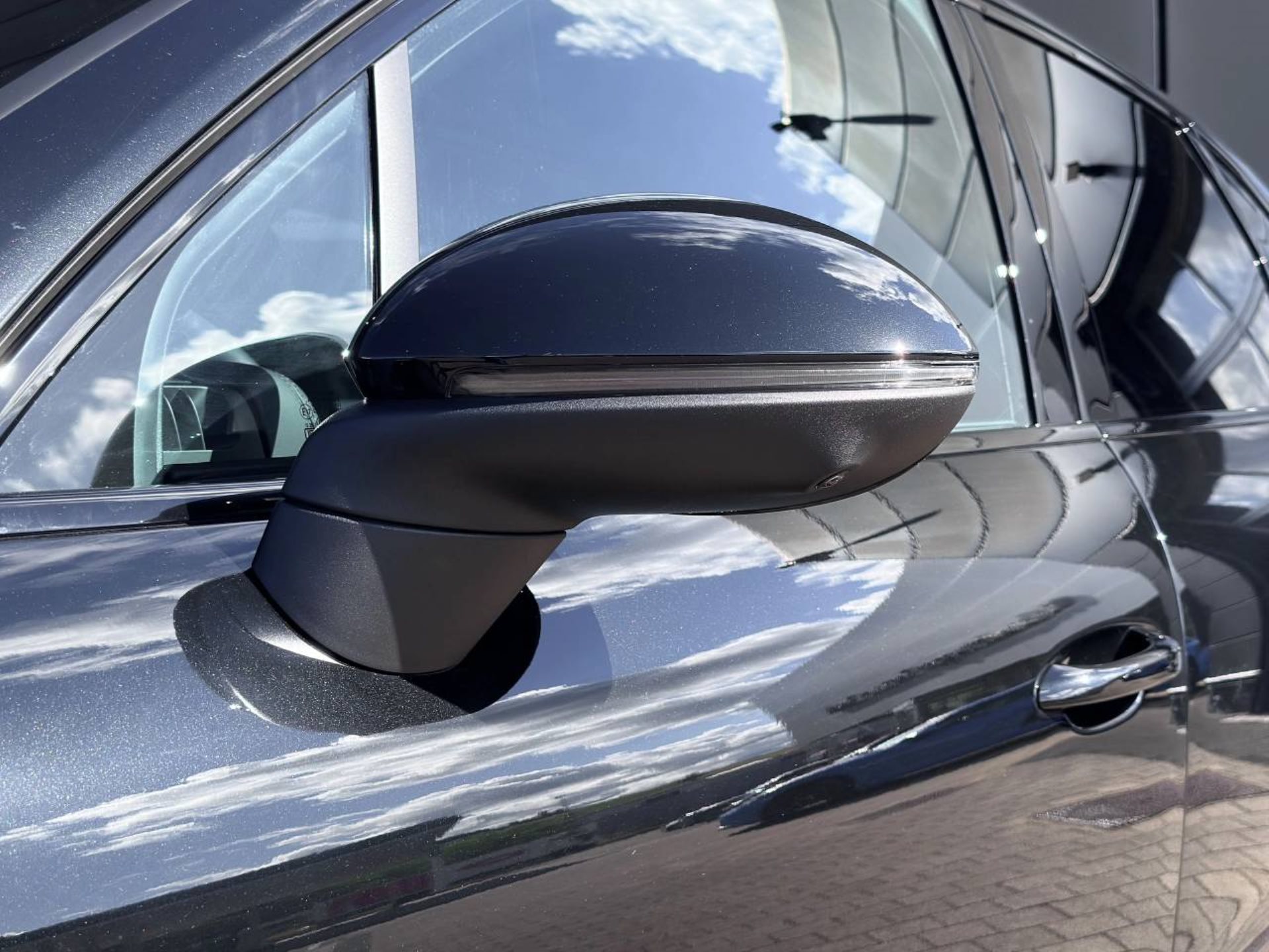 PORSCHE Cayenne-image-10