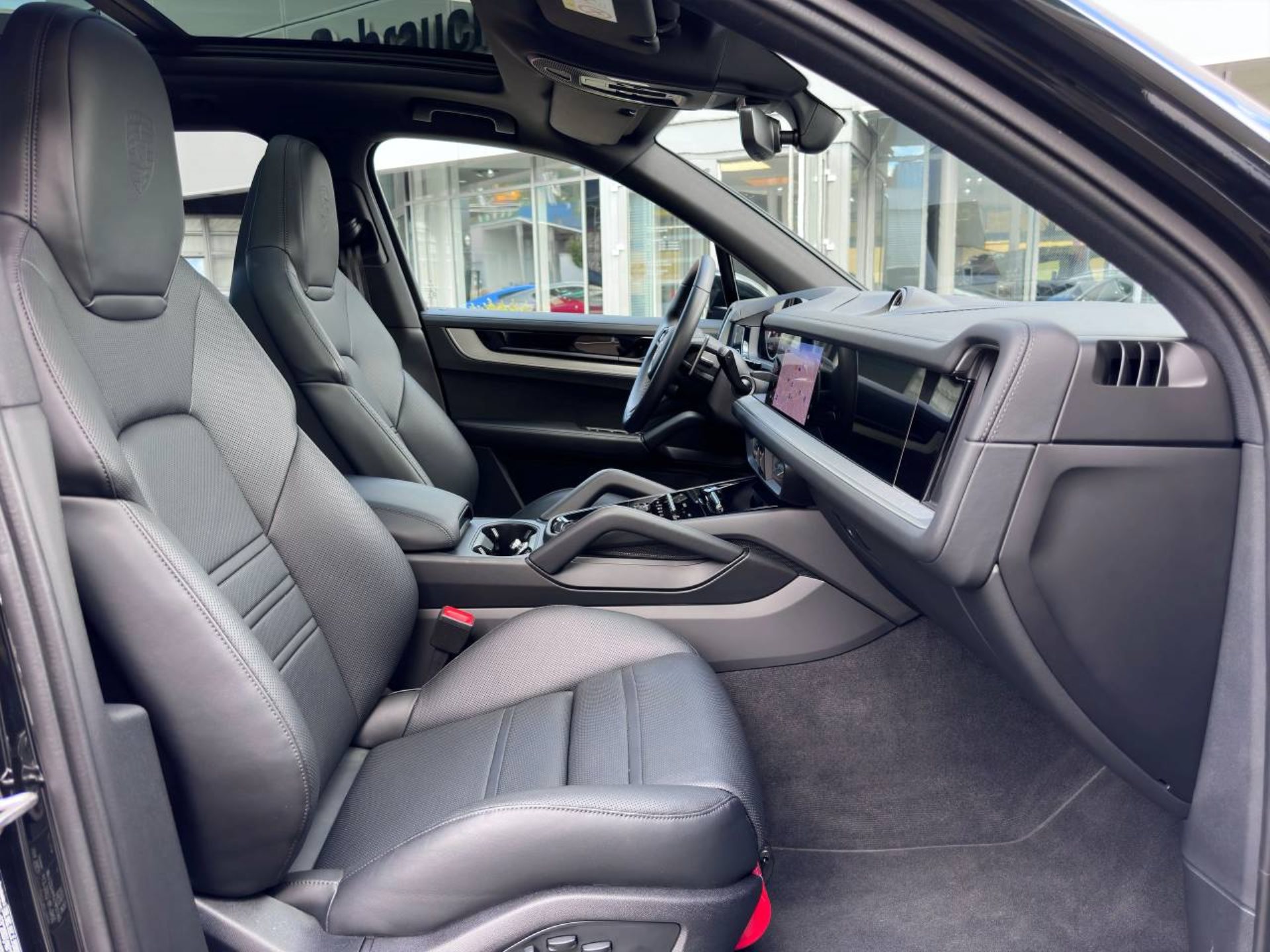 PORSCHE Cayenne-image-18
