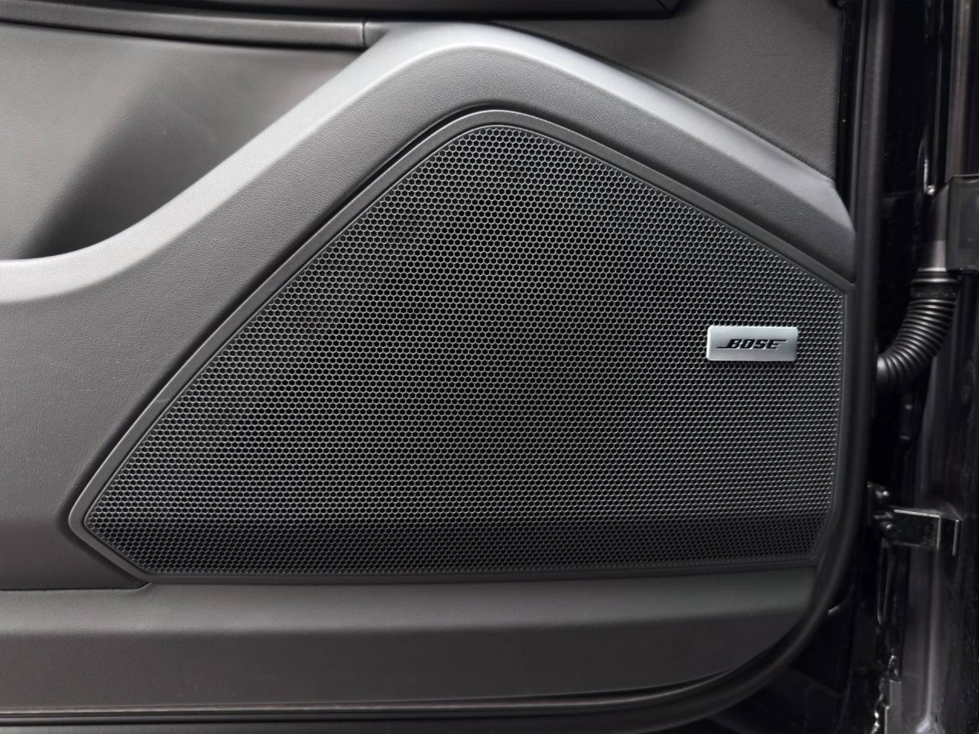 PORSCHE Cayenne-image-27