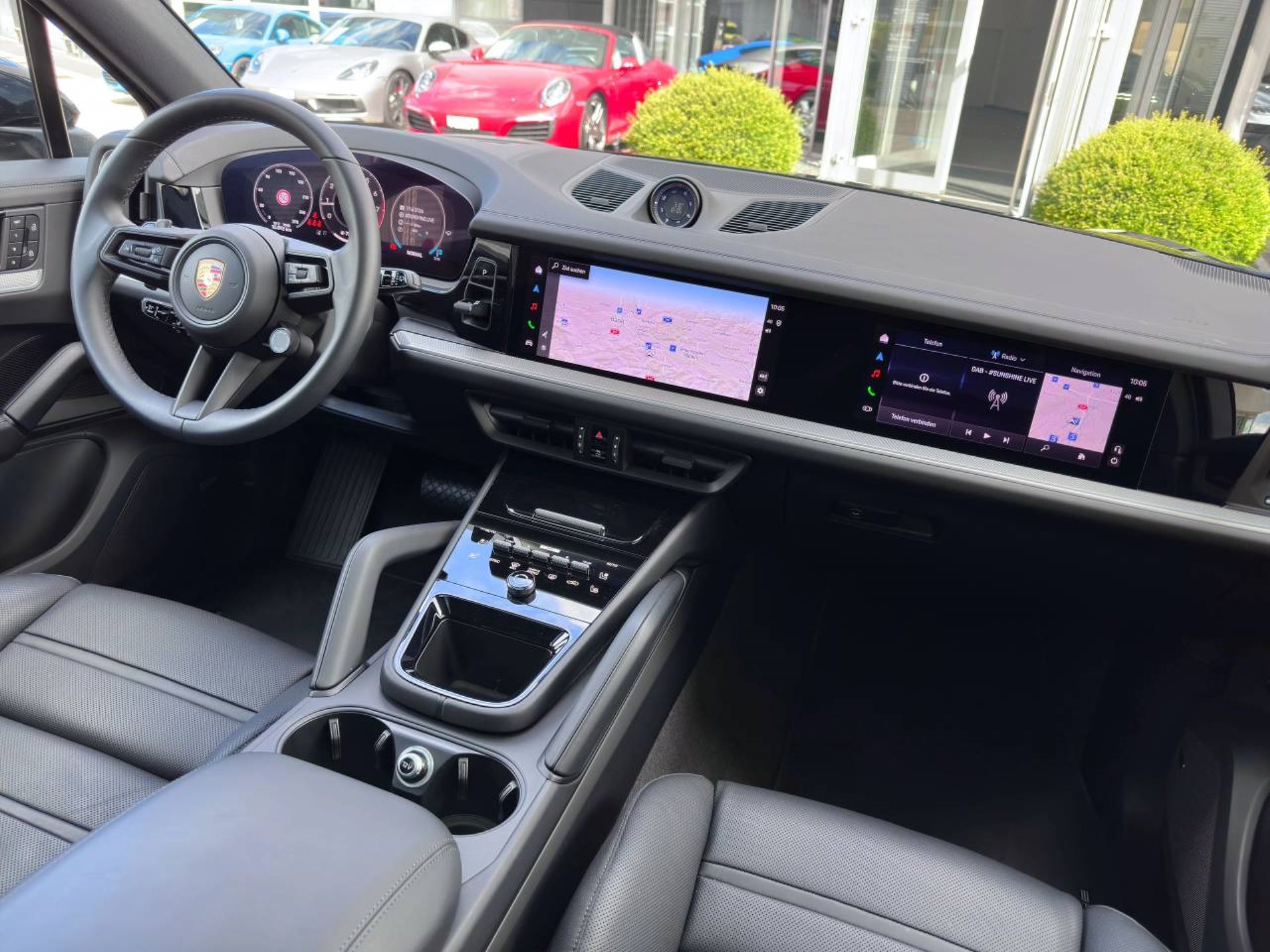 PORSCHE Cayenne-image-16