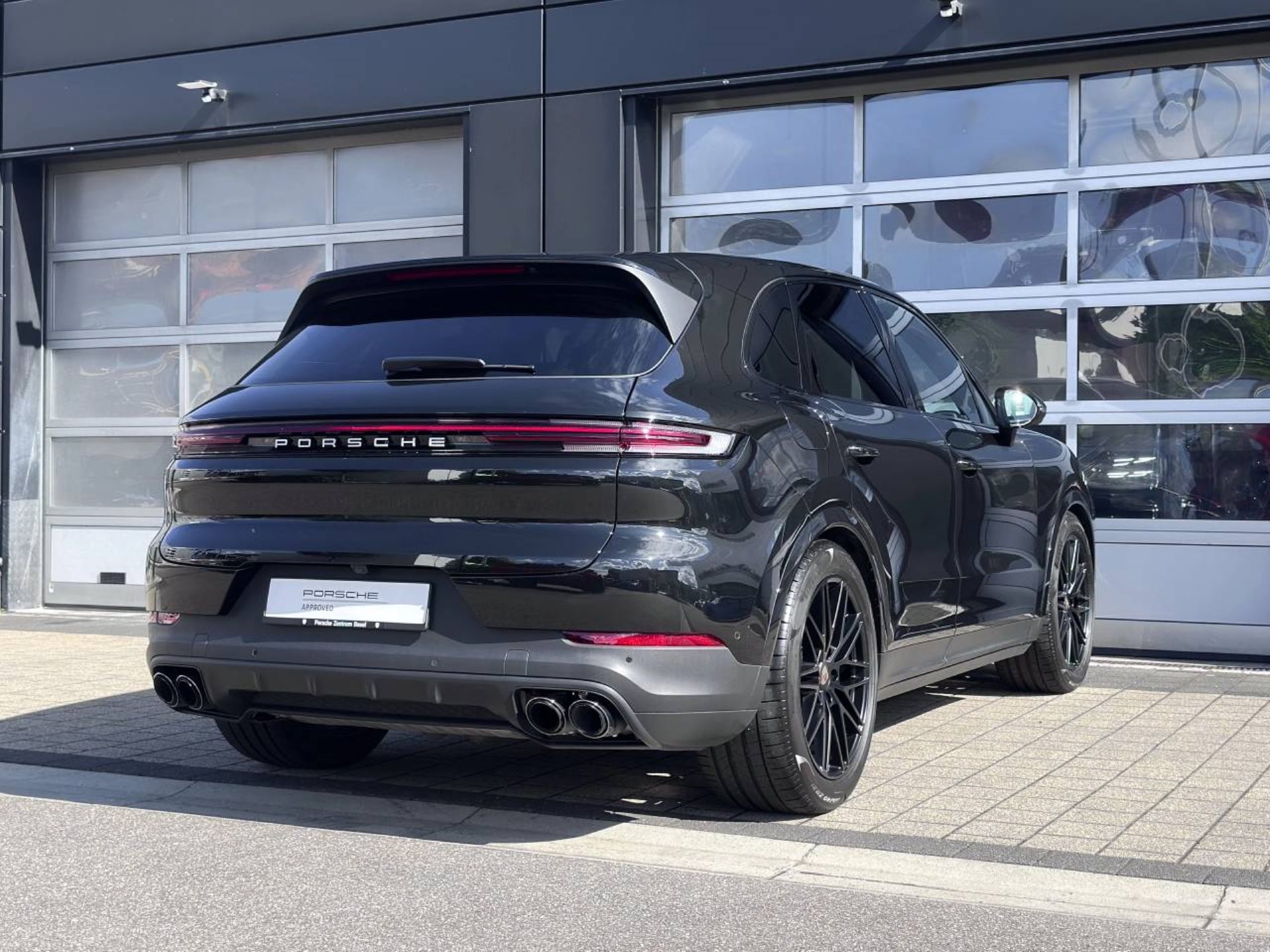 PORSCHE Cayenne-image-11