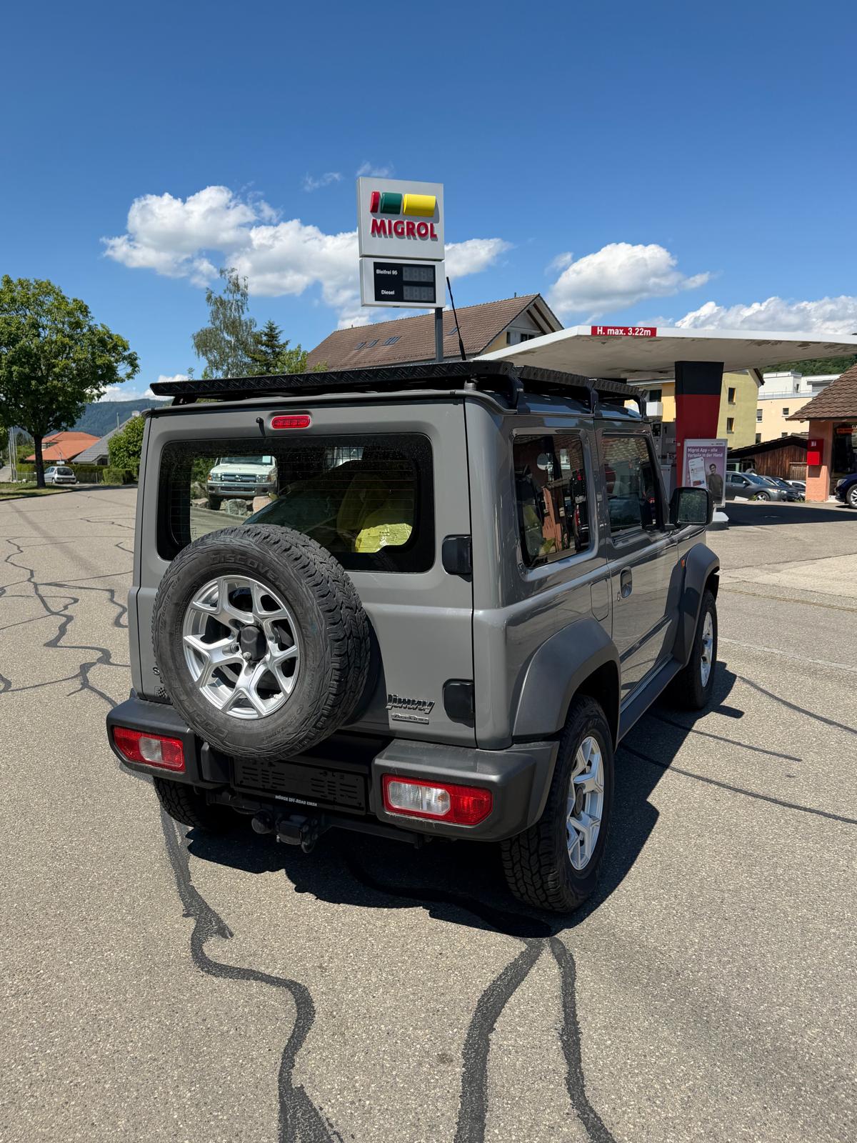 SUZUKI Jimny 1.5 Compact+ 4x4-image-3
