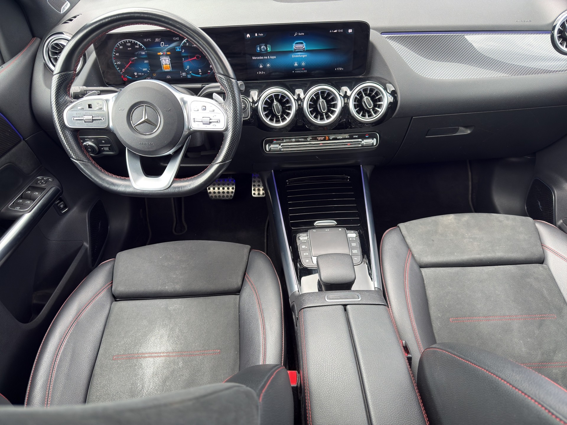 MERCEDES-BENZ B 200 4Matic AMG Line-image-11
