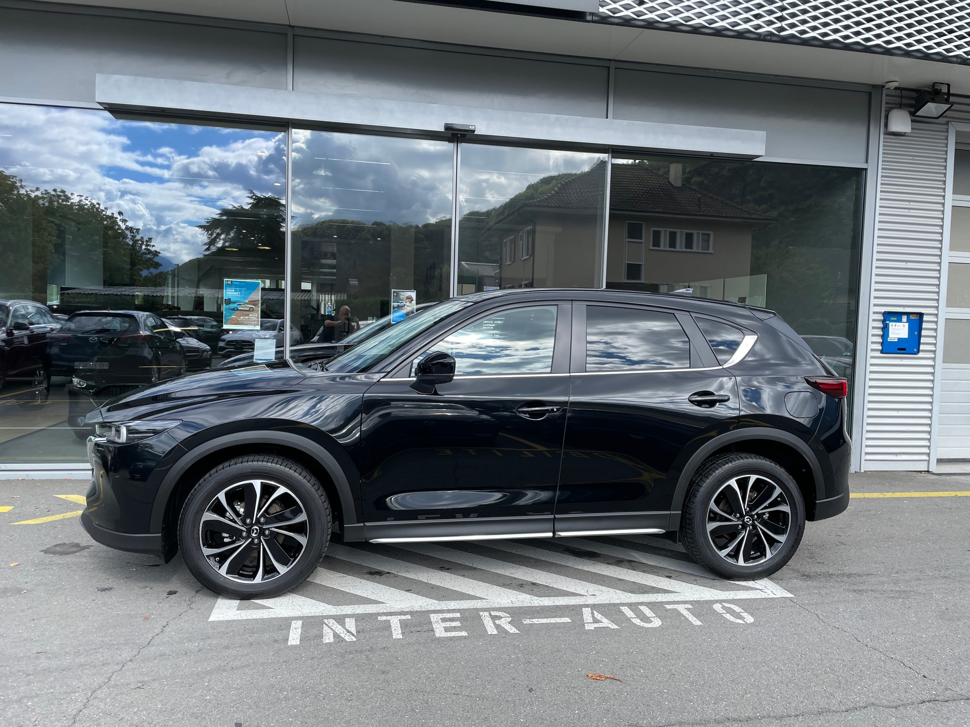 MAZDA CX-5 SKYACTIV-G 194 Newground AWD Automat-showroom-element-2