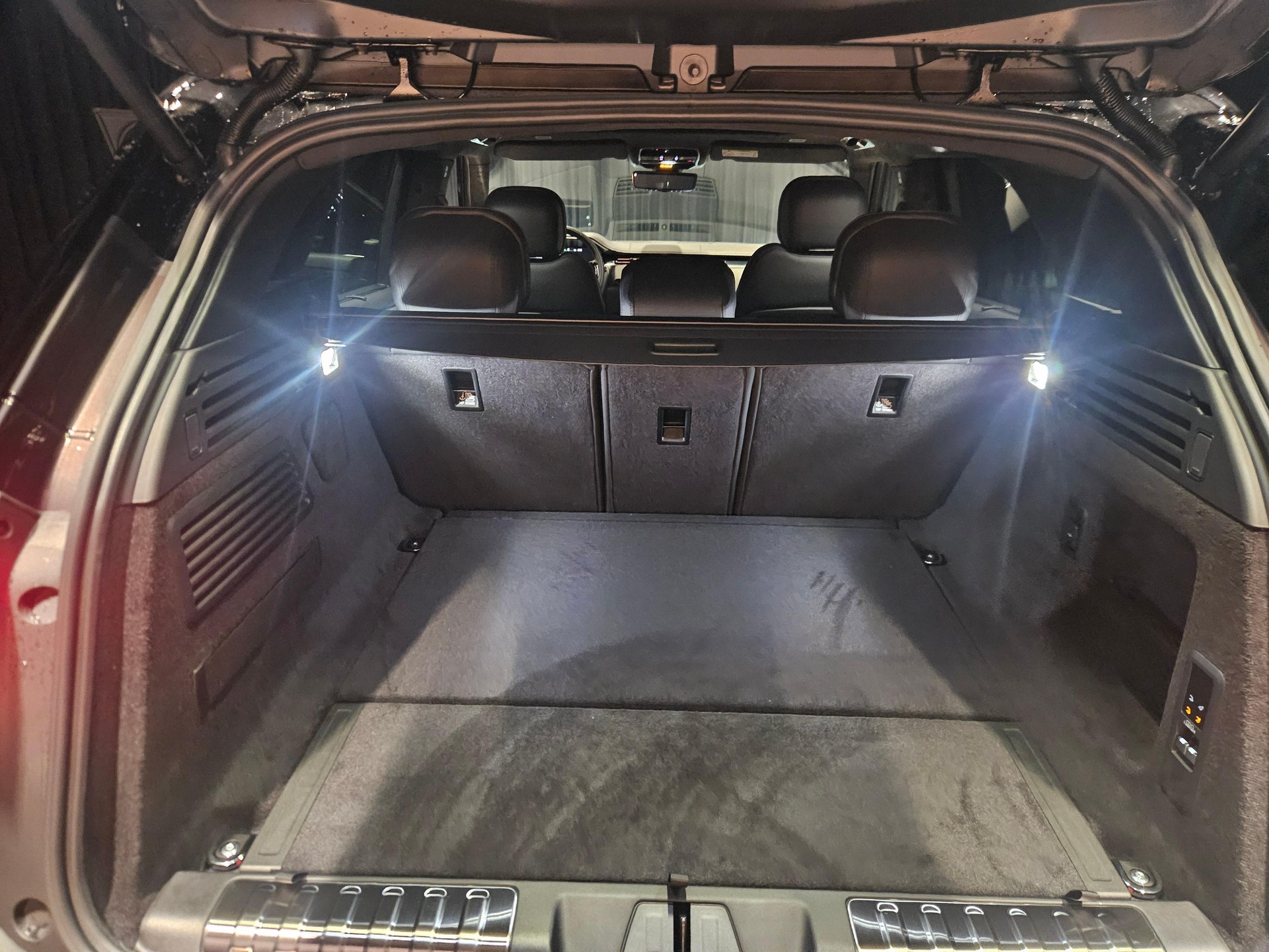 LAND ROVER Range Rover Sport 3.0 I6 P460e SE Dynamic-showroom-element-3